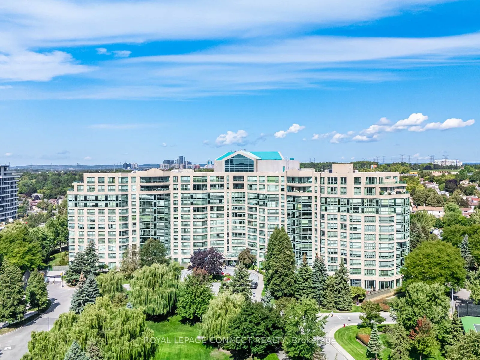 7905 Bayview Avenue, #122