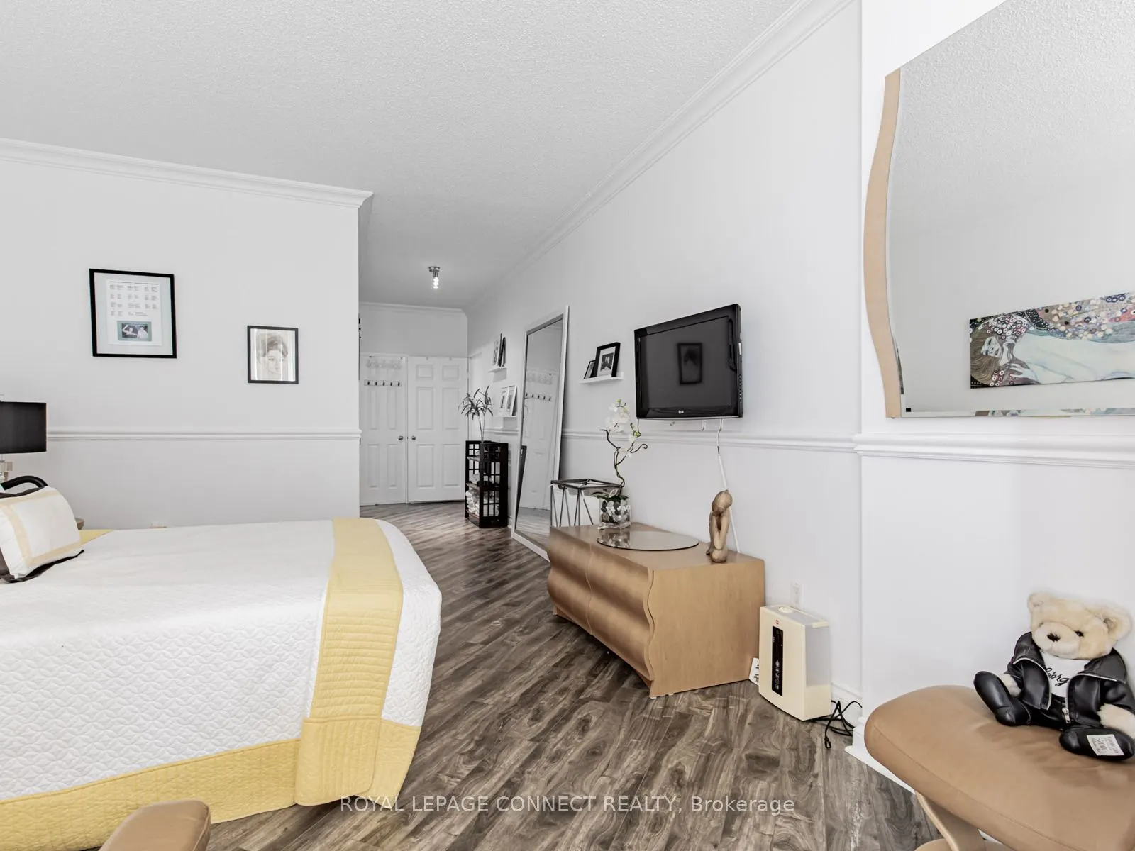 7905 Bayview Avenue, #122