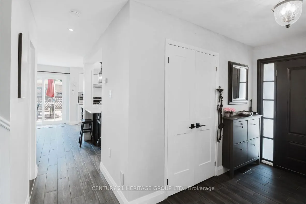 147 Pentland Crescent