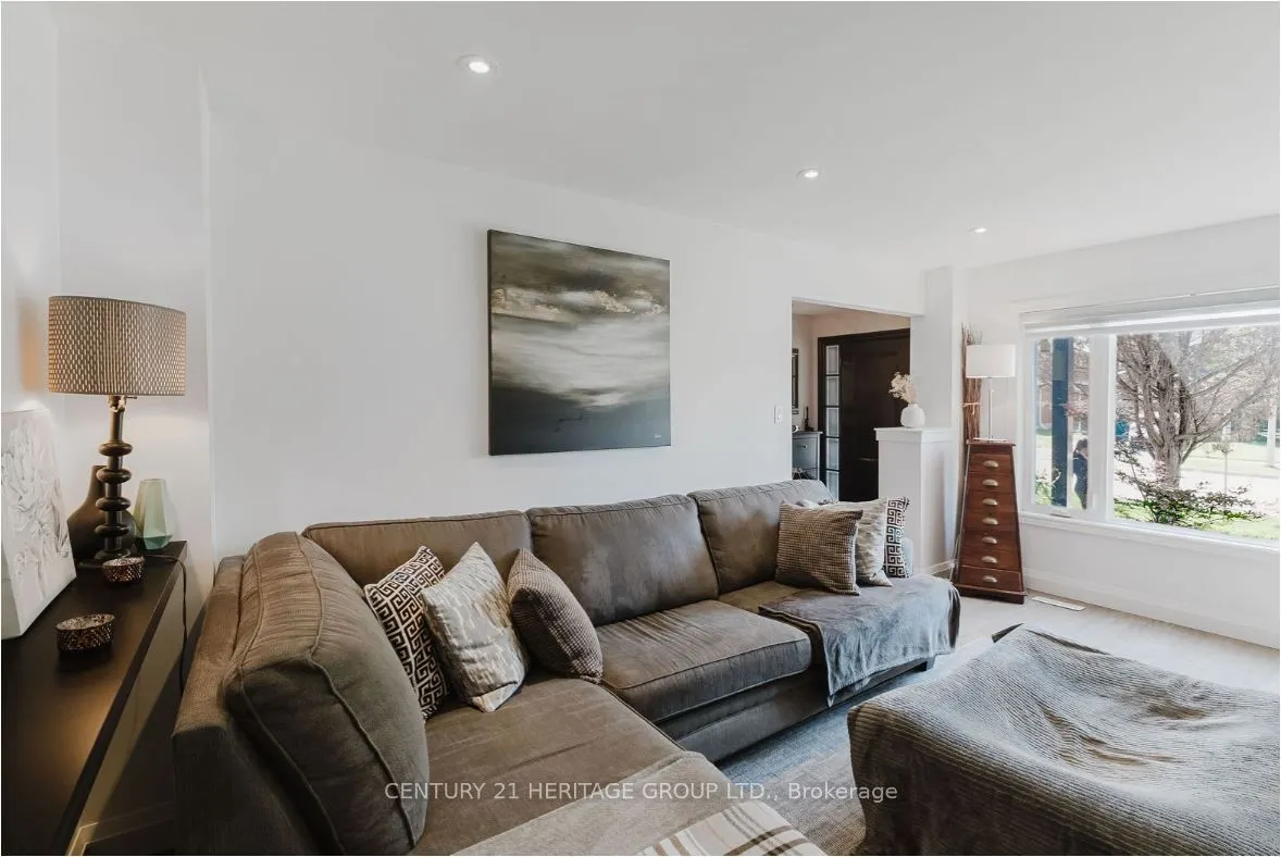 147 Pentland Crescent