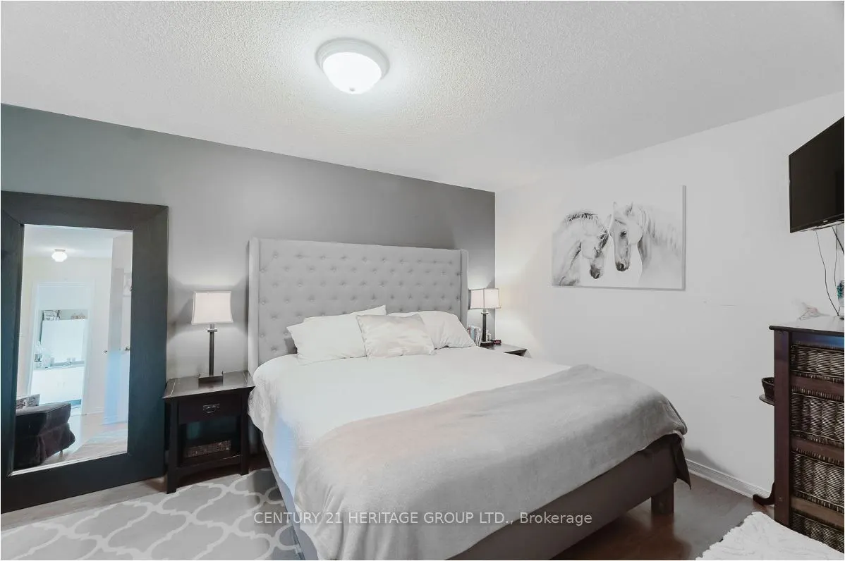 147 Pentland Crescent