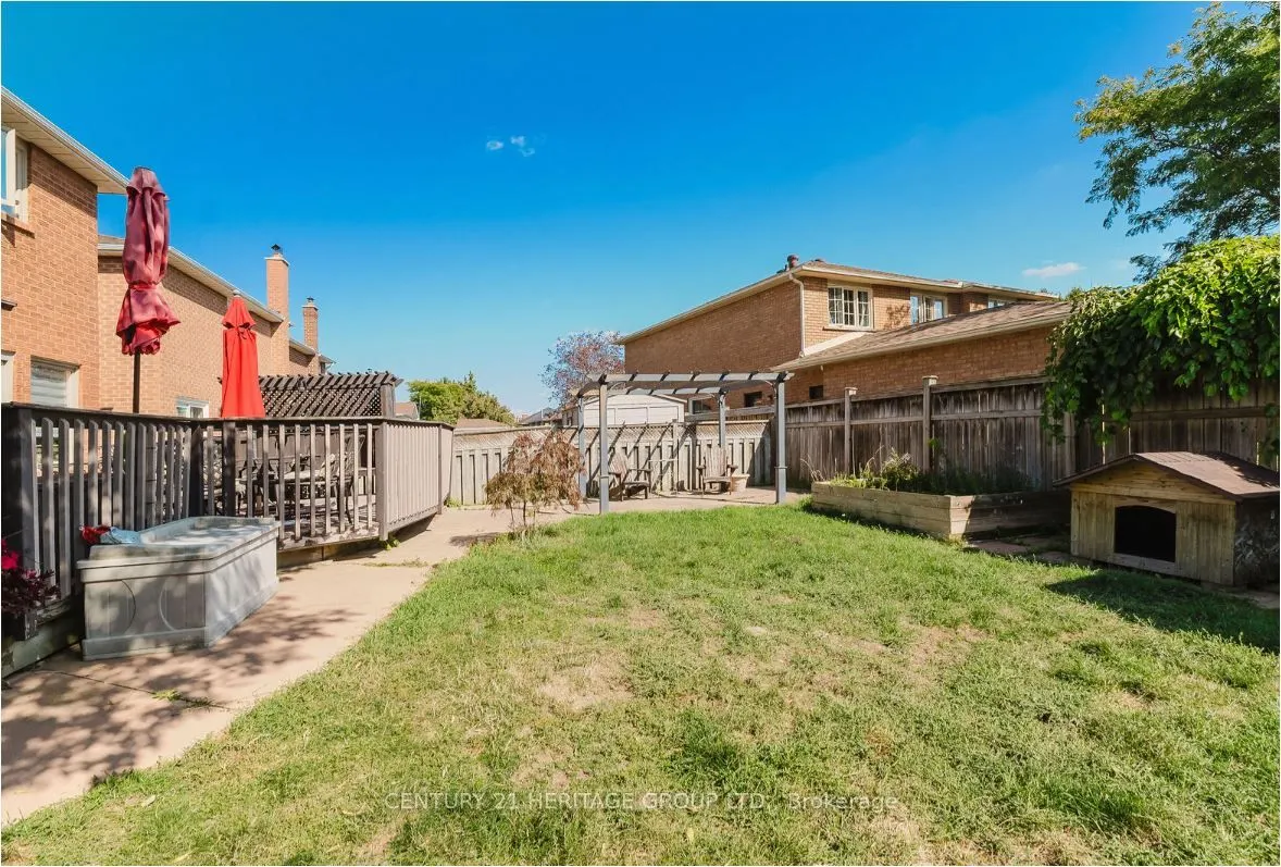 147 Pentland Crescent