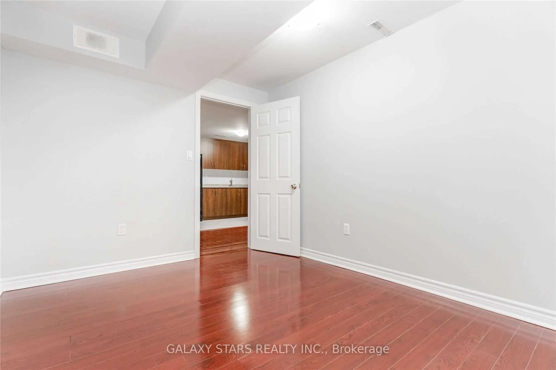 7 Wahba Way, #Bsmnt