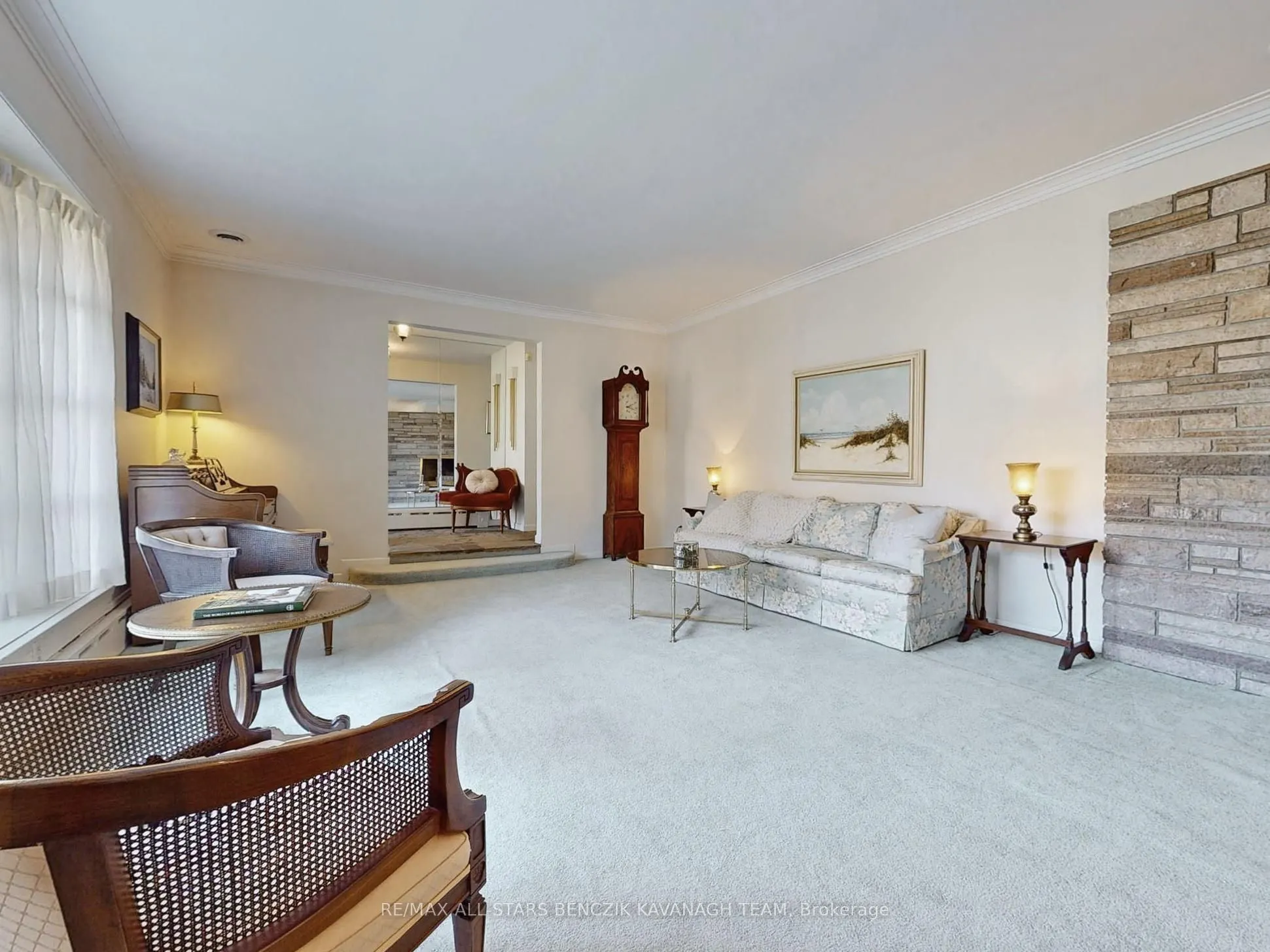 2 Savannah Crescent