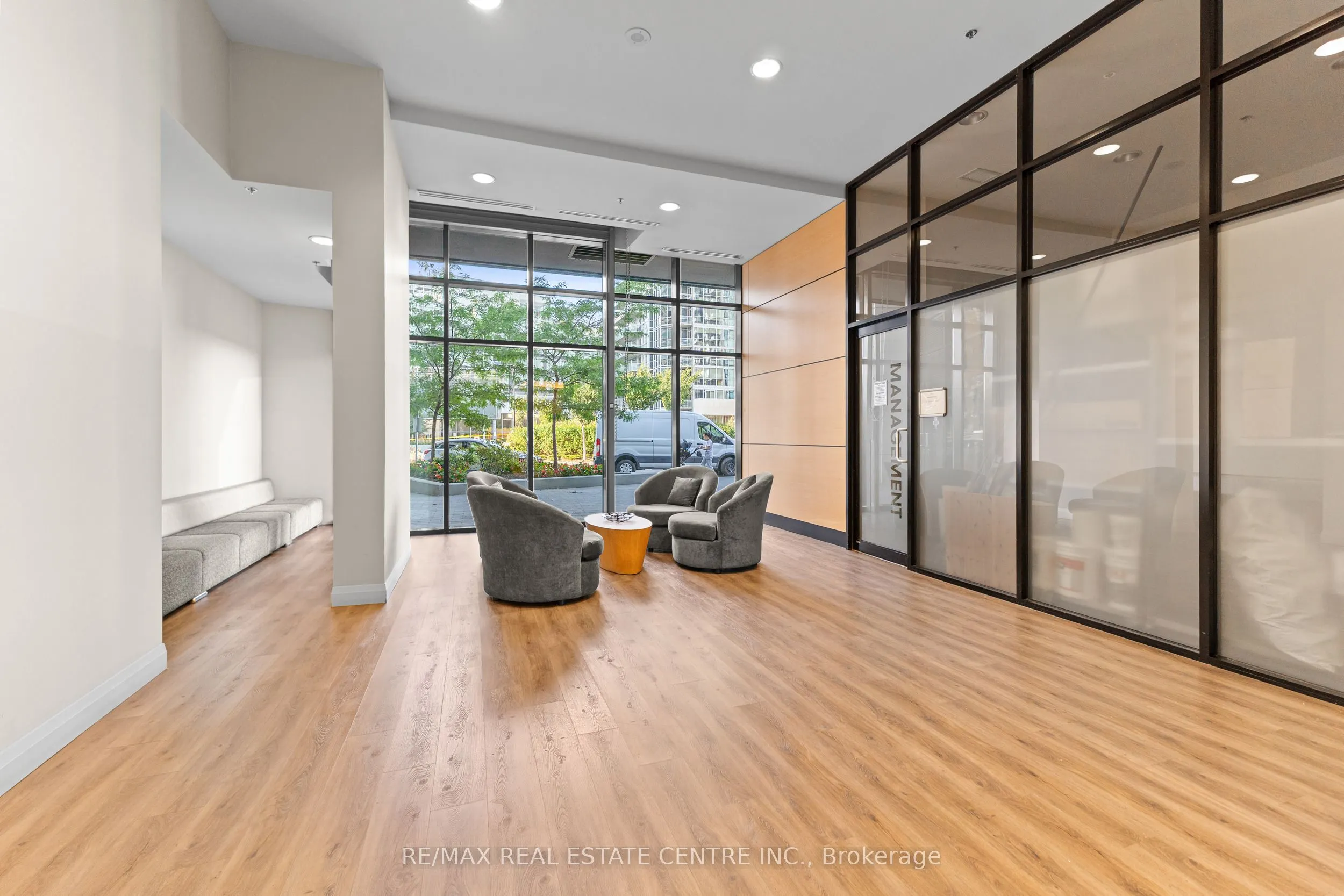 2910 Highway 7 Road W, #4