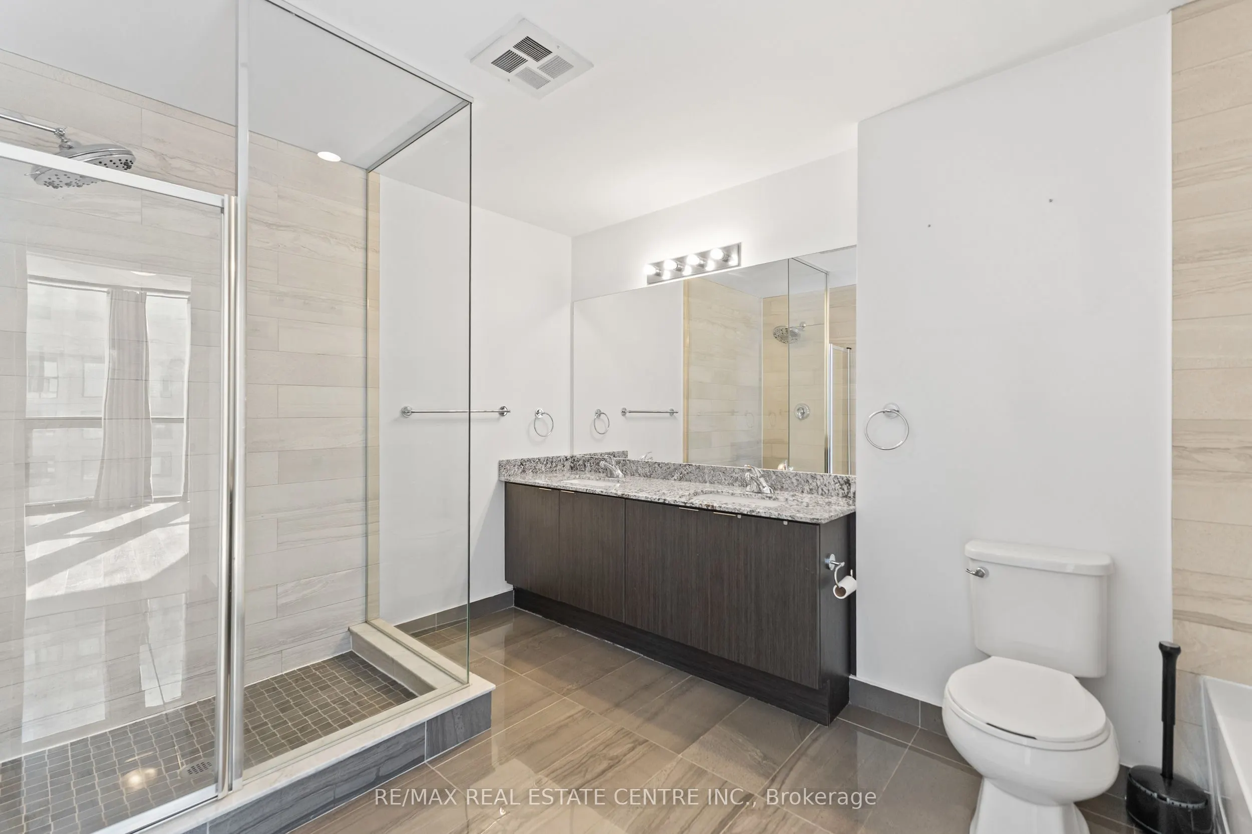 2910 Highway 7 Road W, #4