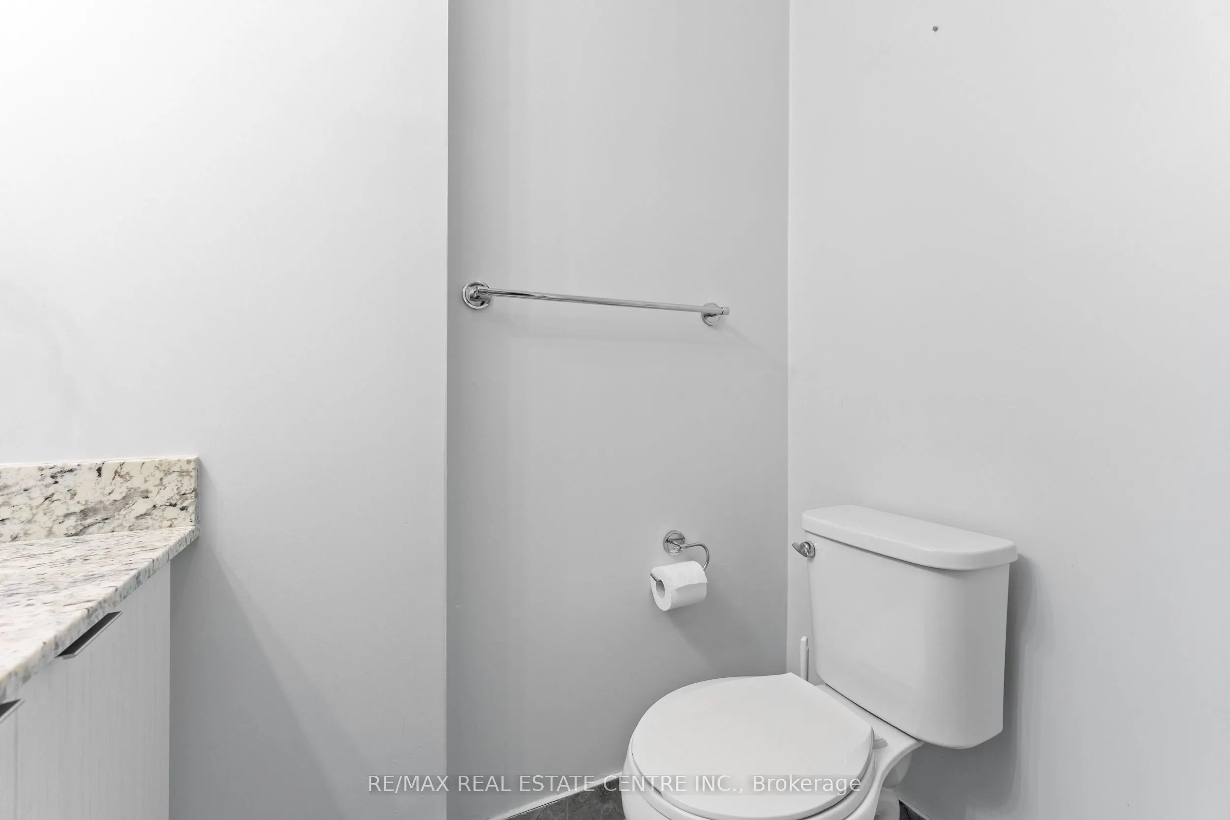 2910 Highway 7 Road W, #4