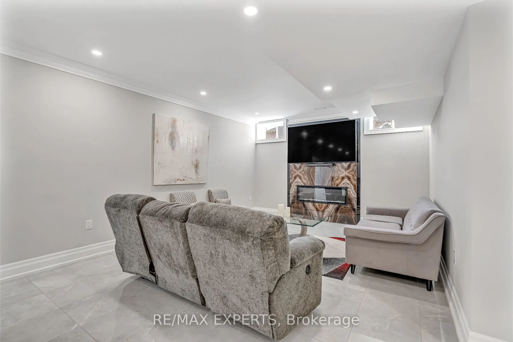 6131 Hillsdale Drive