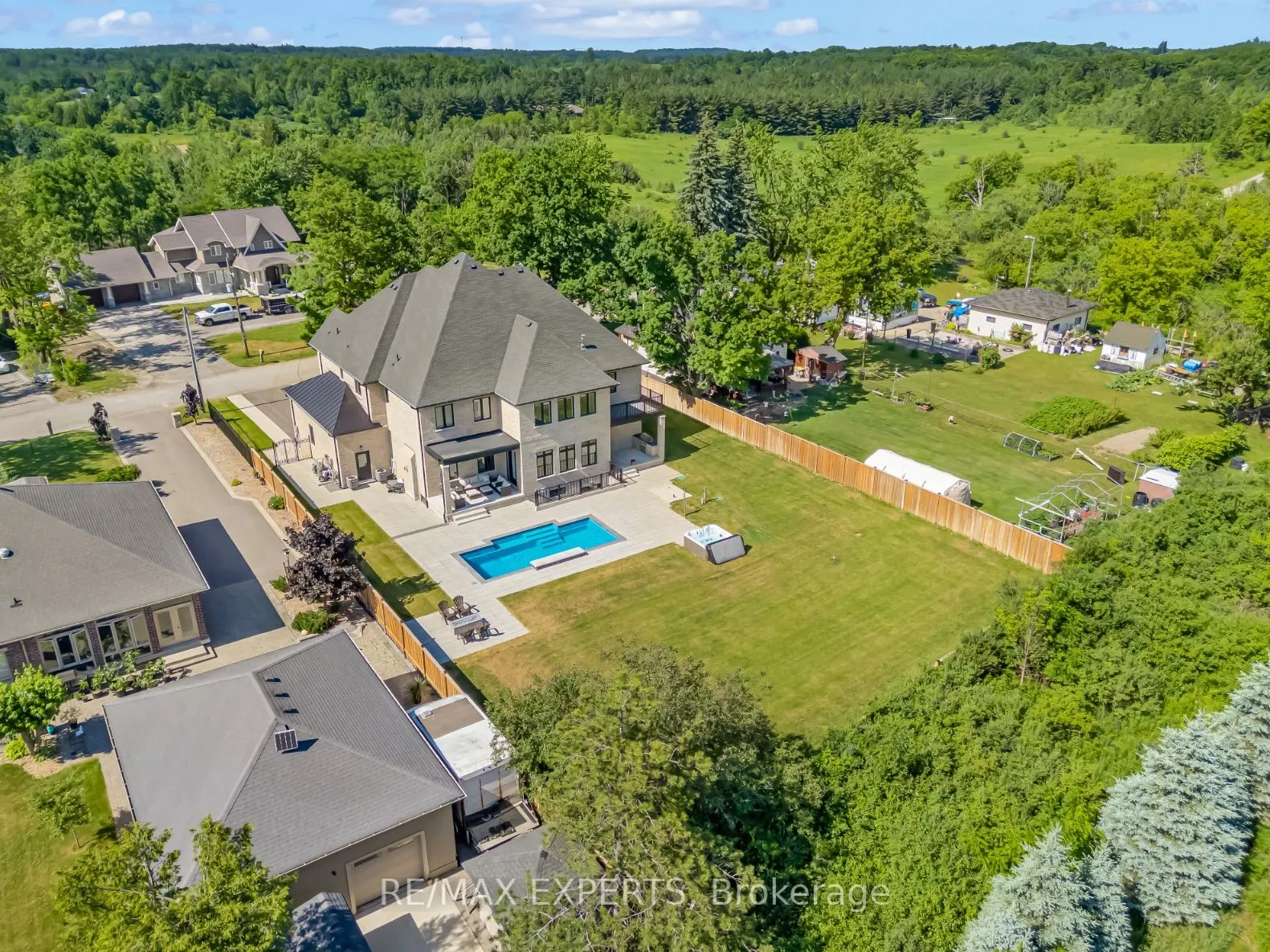 6131 Hillsdale Drive