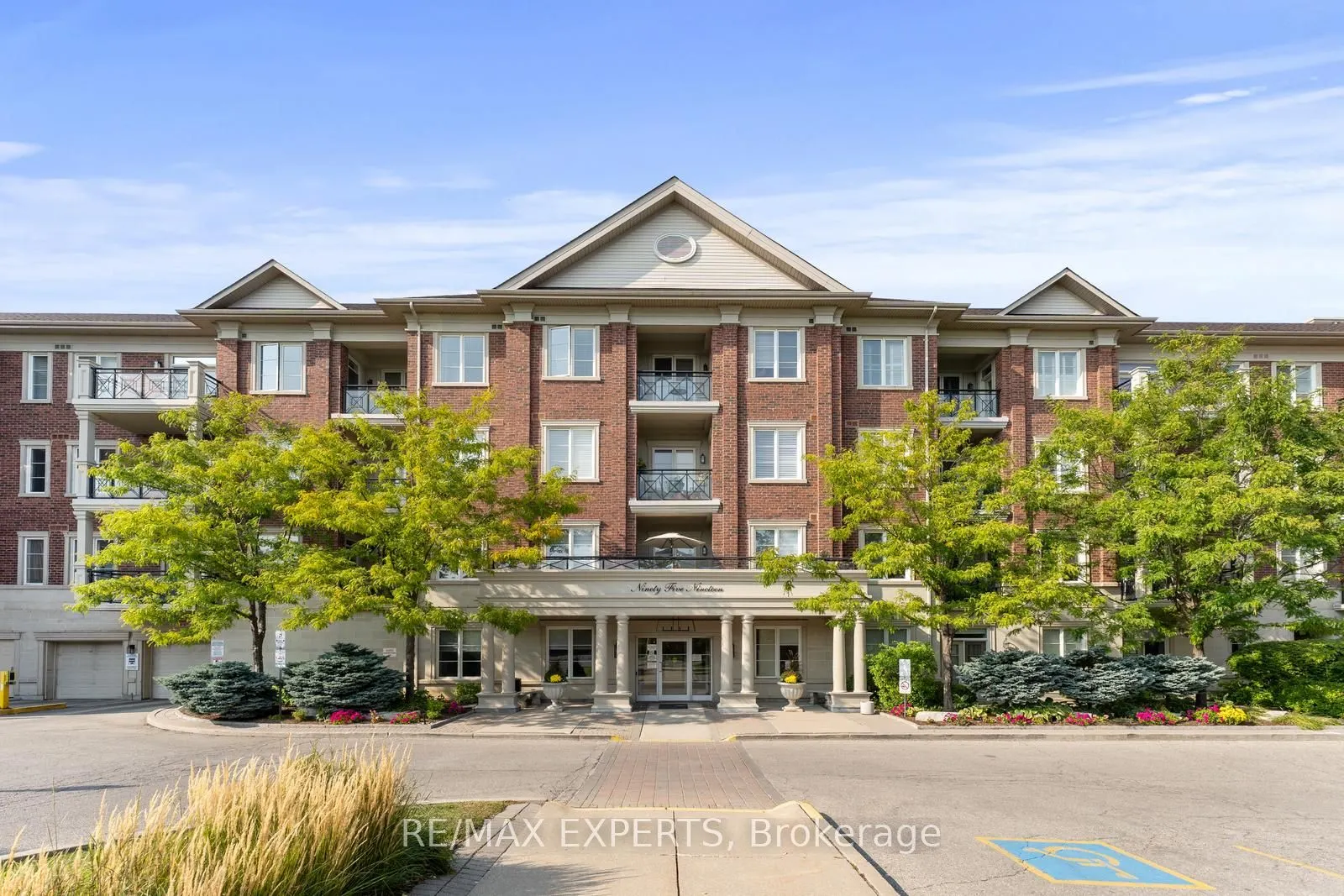 9519 Keele Street, #230