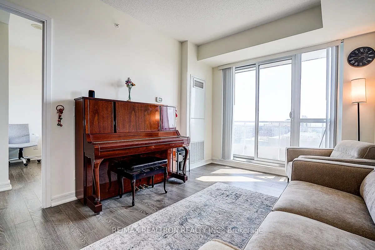 9205 Yonge Street, #1407