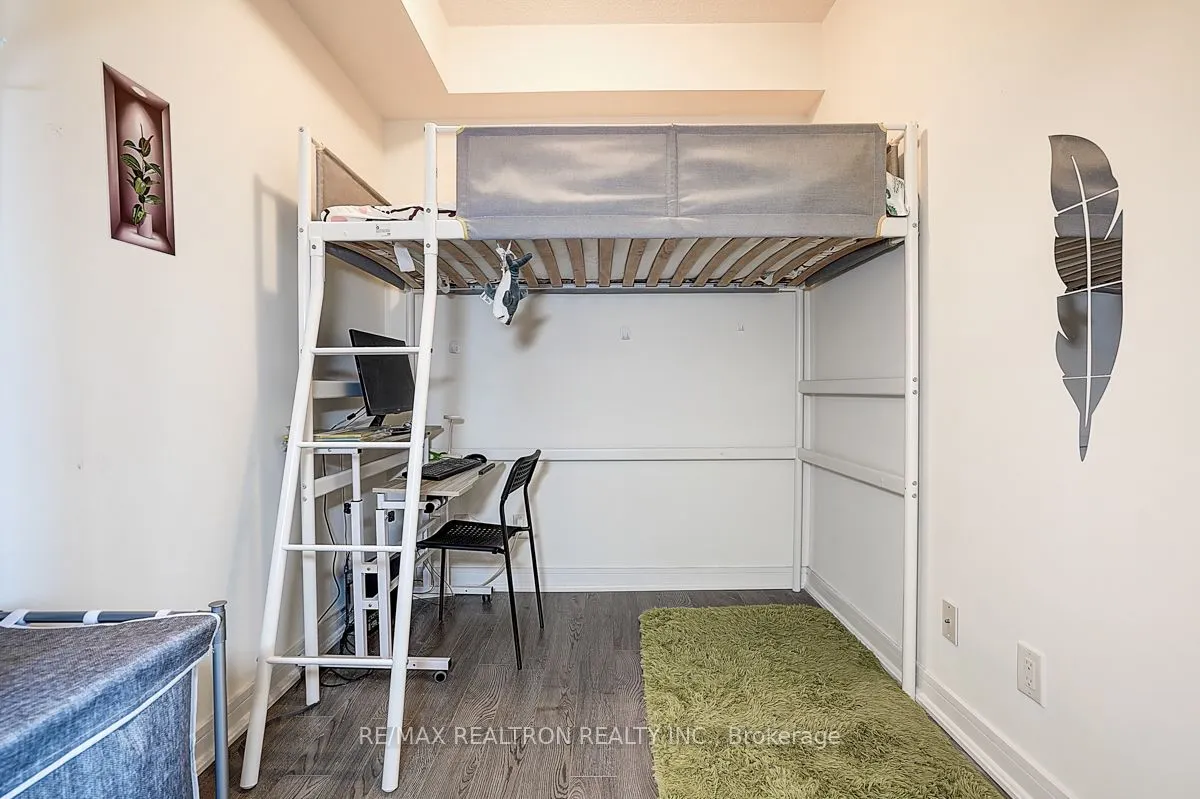 9205 Yonge Street, #1407