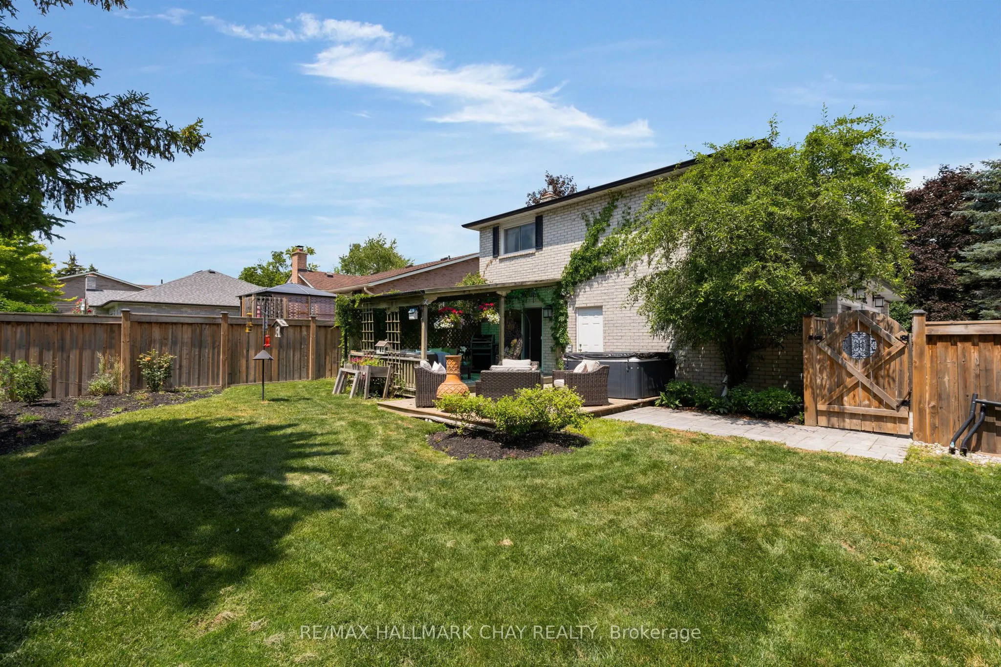 2 Willis Drive
