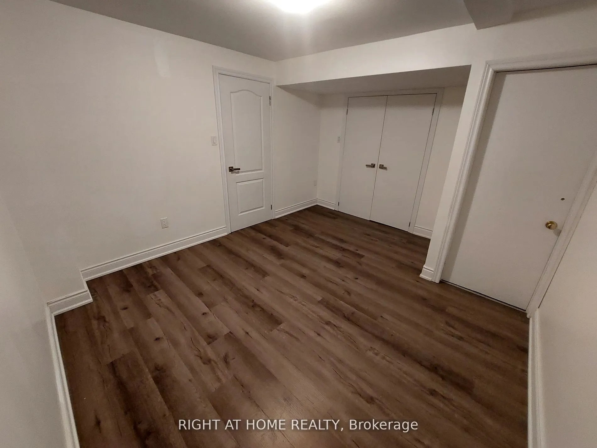 97 Belvedere Crescent, #Lower
