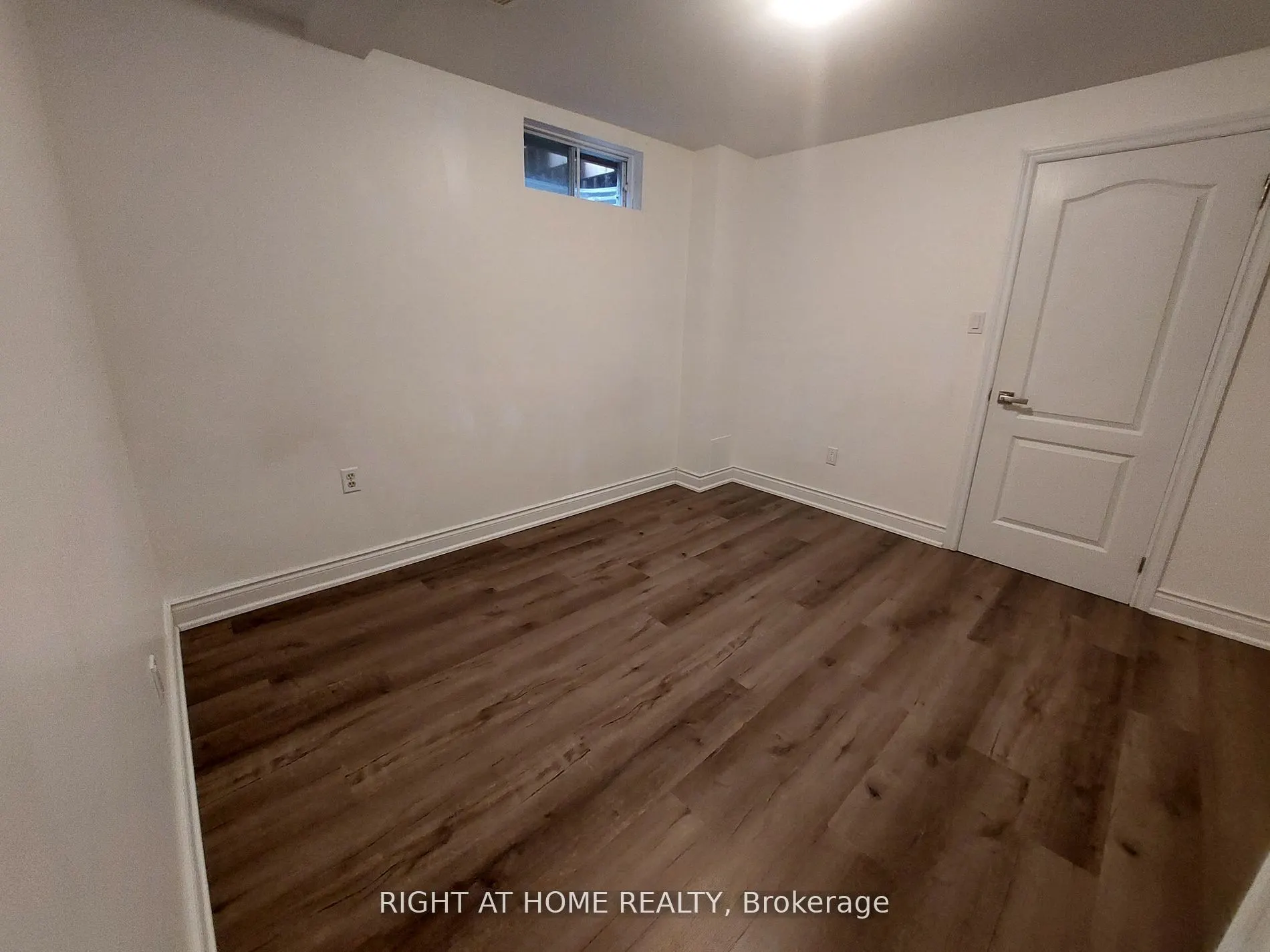 97 Belvedere Crescent, #Lower