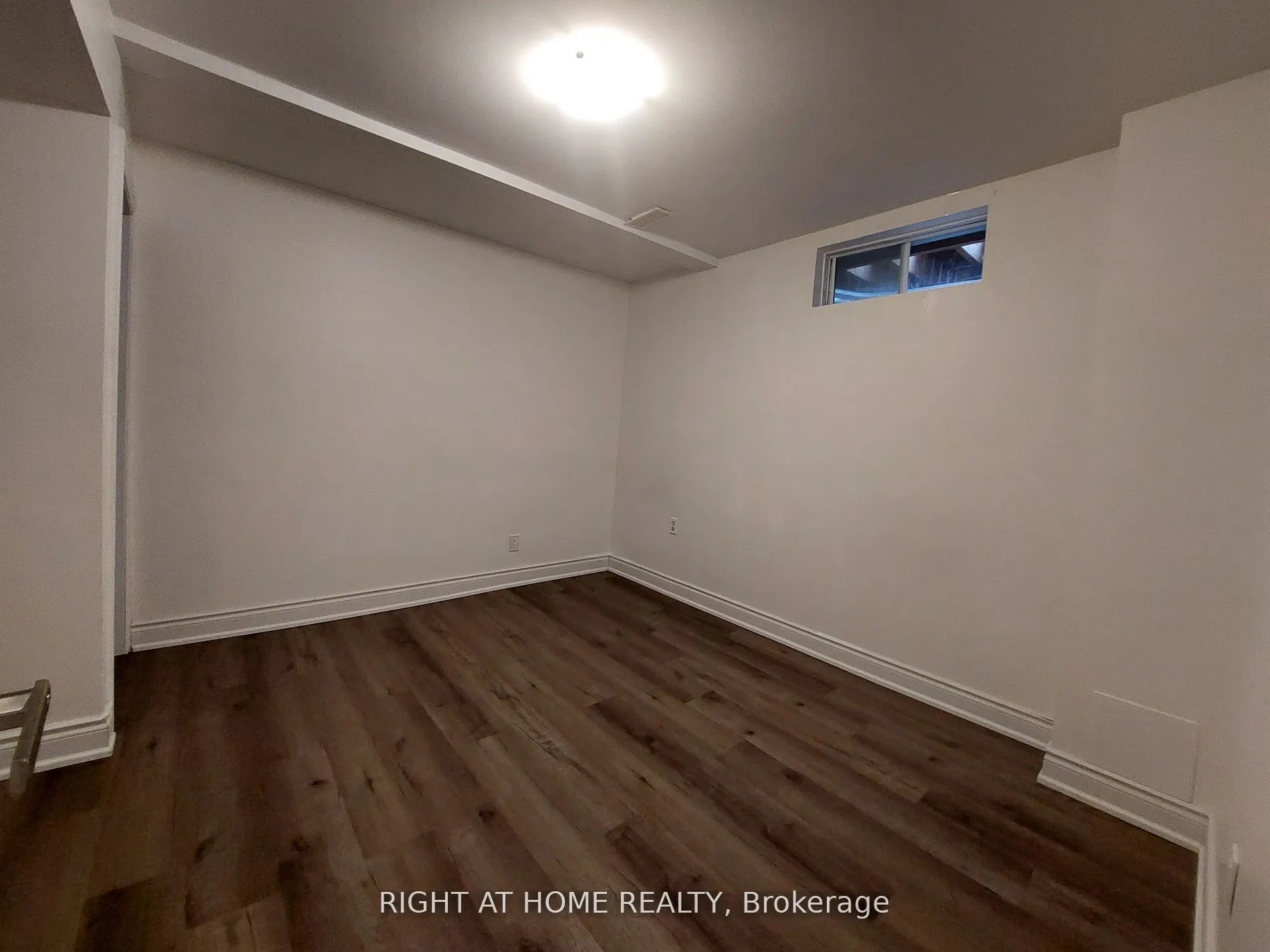 97 Belvedere Crescent, #Lower