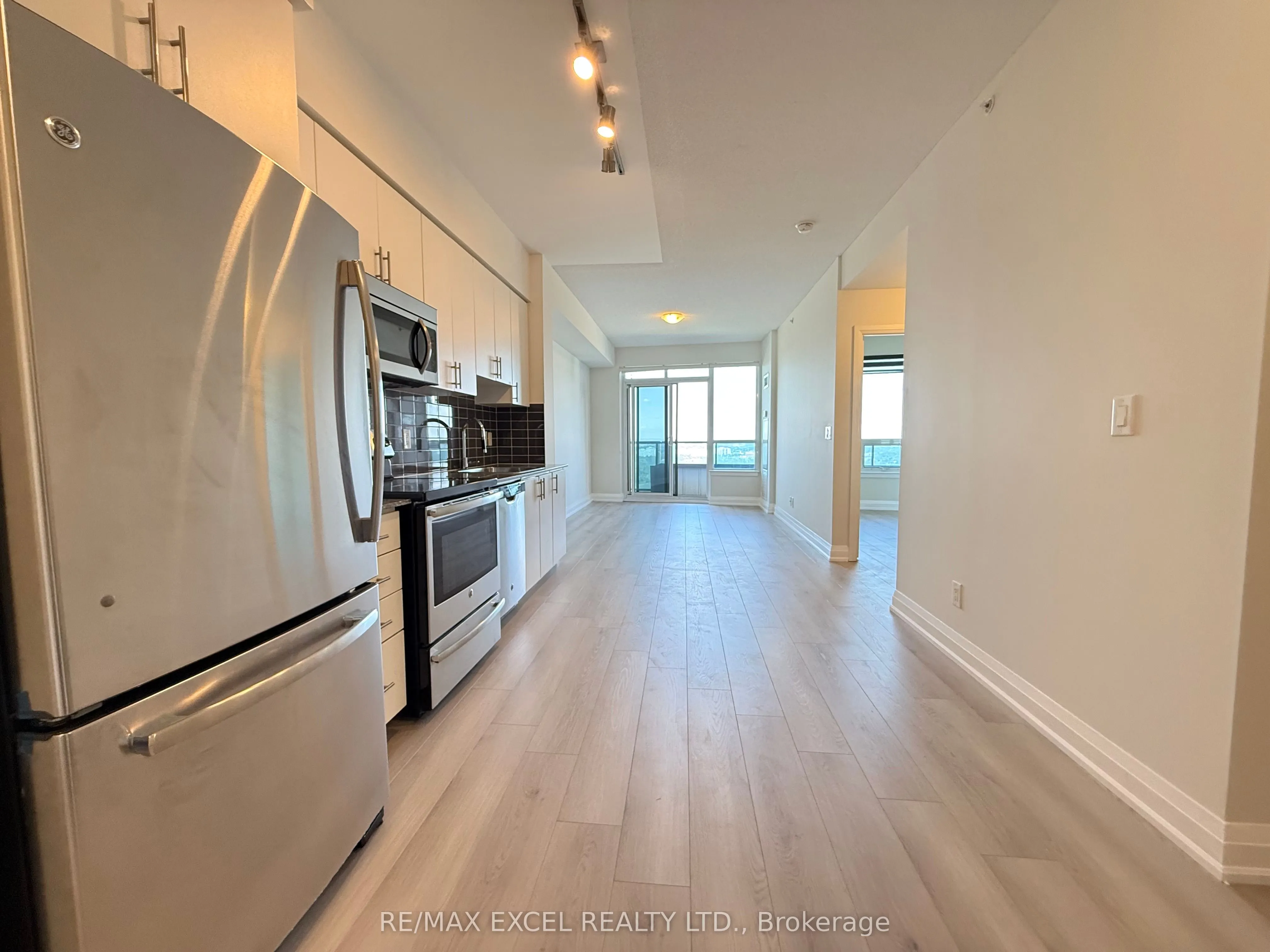 7171 Yonge Street, #2602