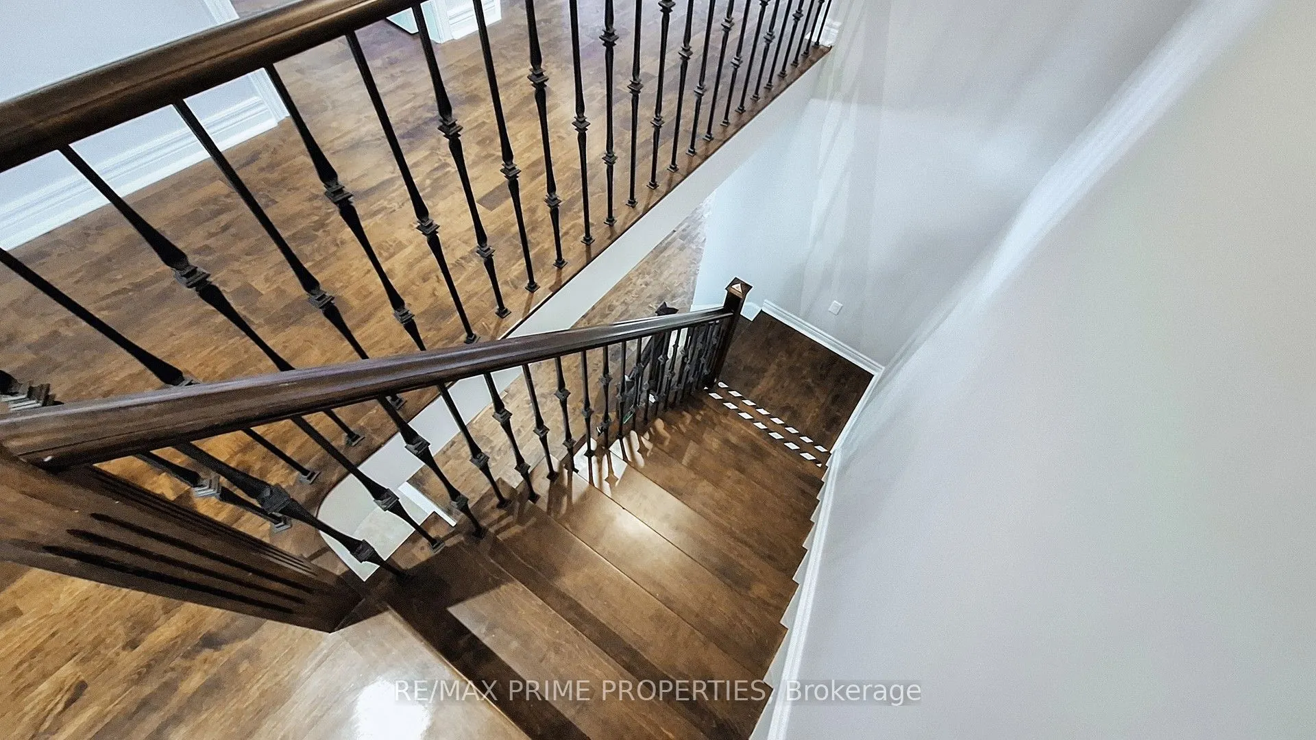 17 Raintree Crescent