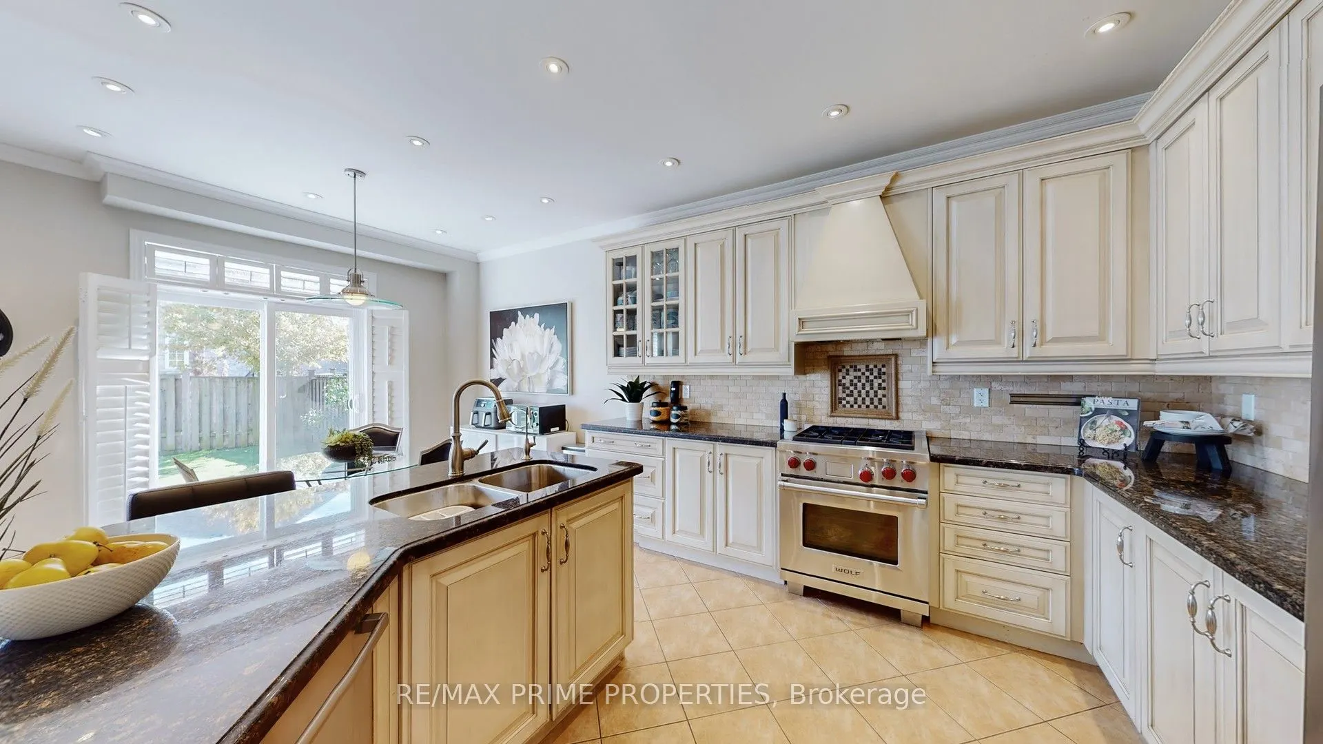 17 Raintree Crescent