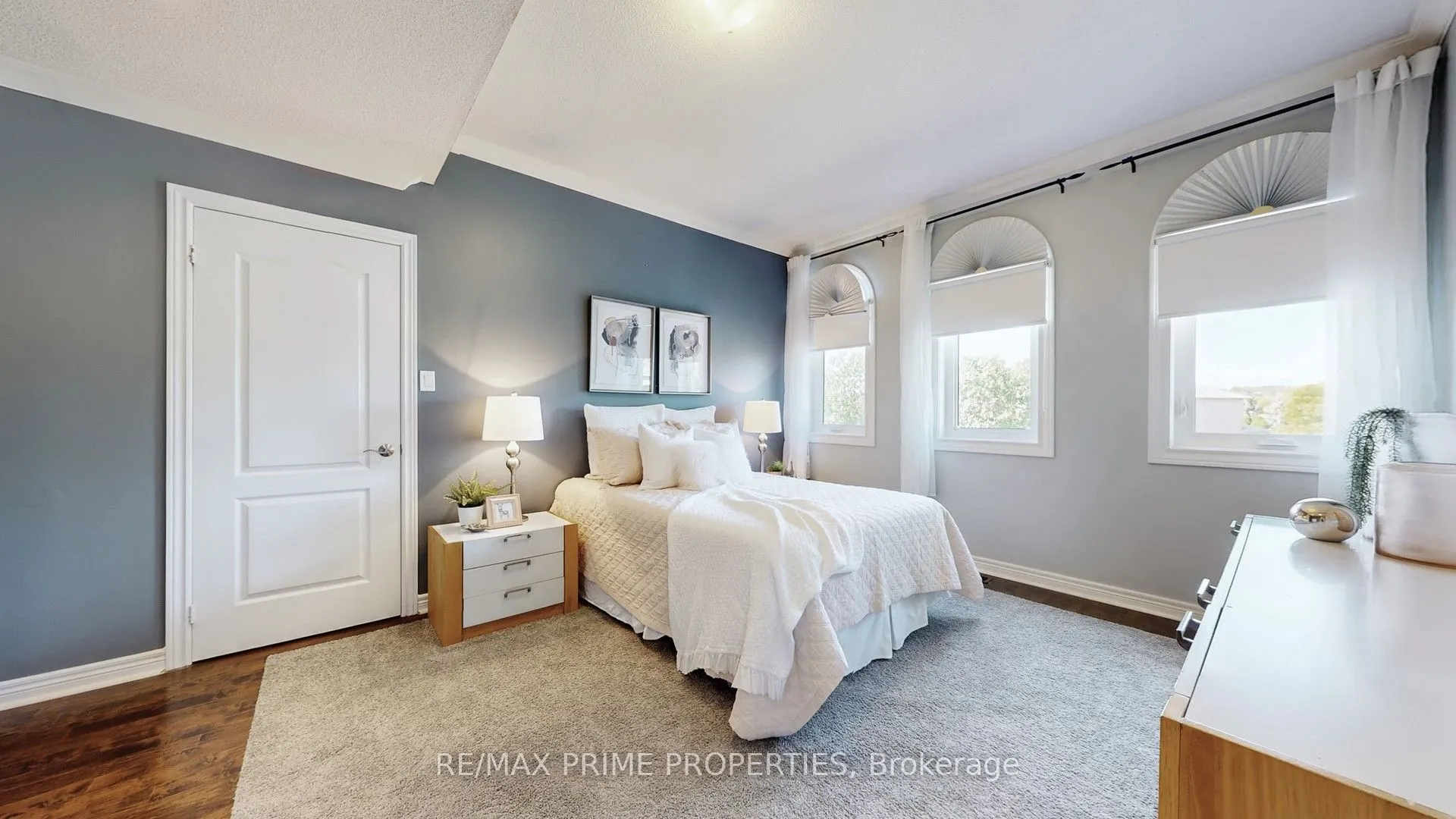 17 Raintree Crescent