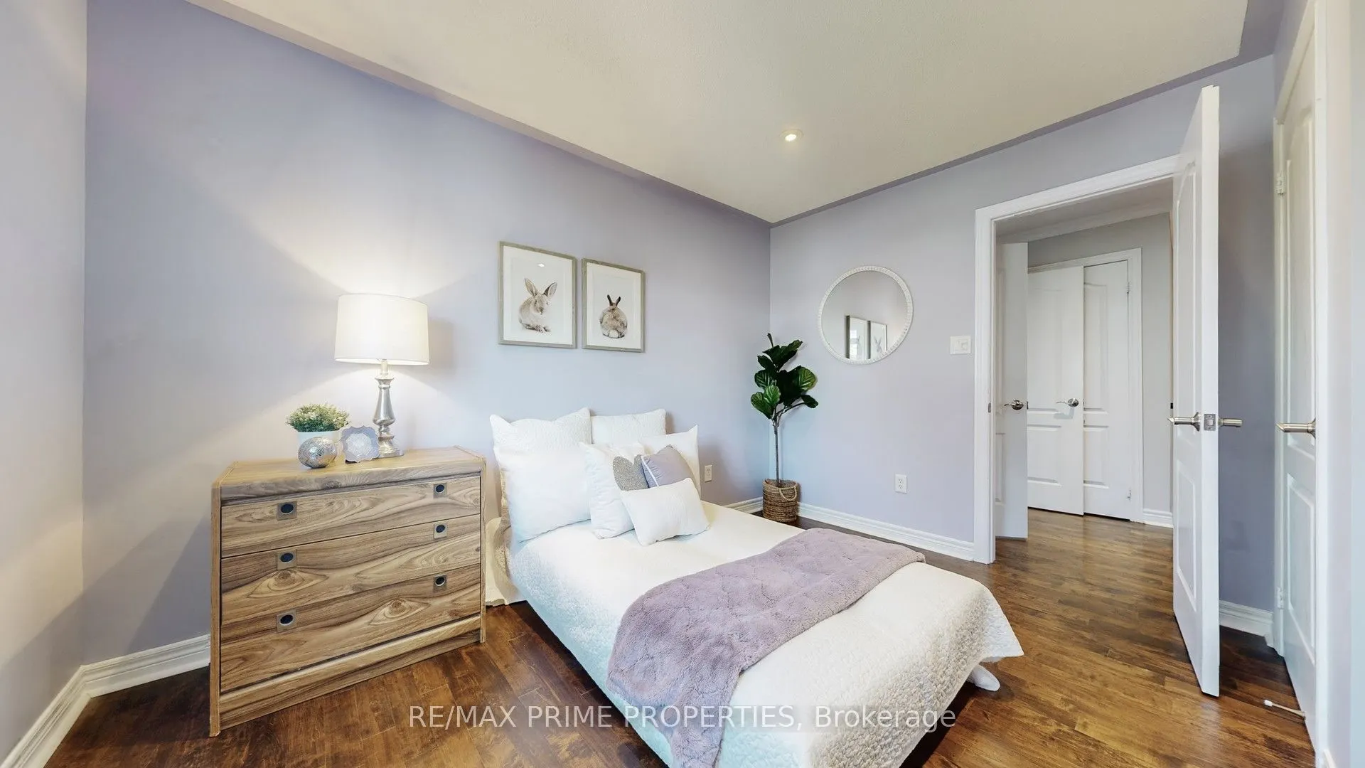 17 Raintree Crescent