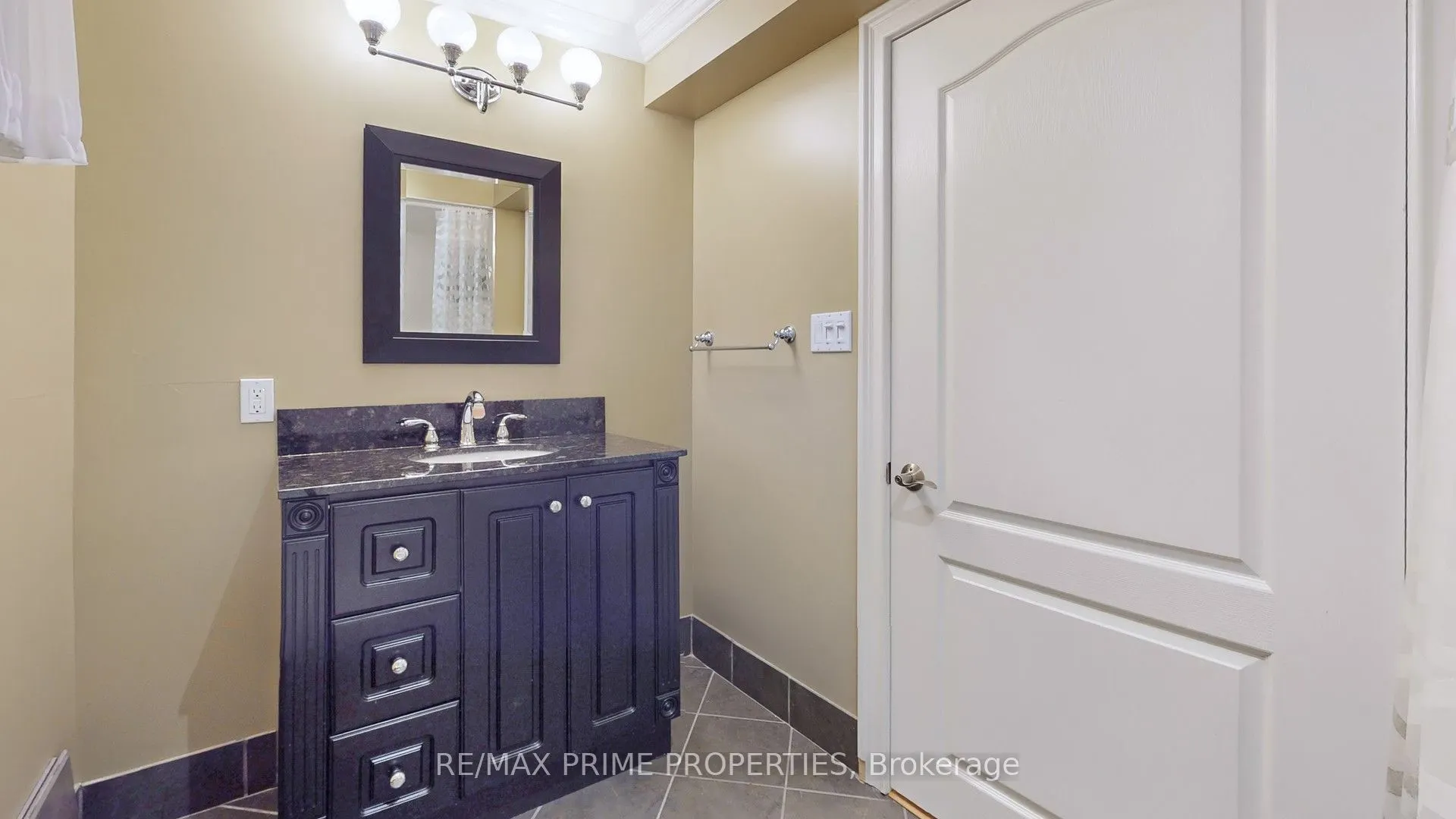 17 Raintree Crescent