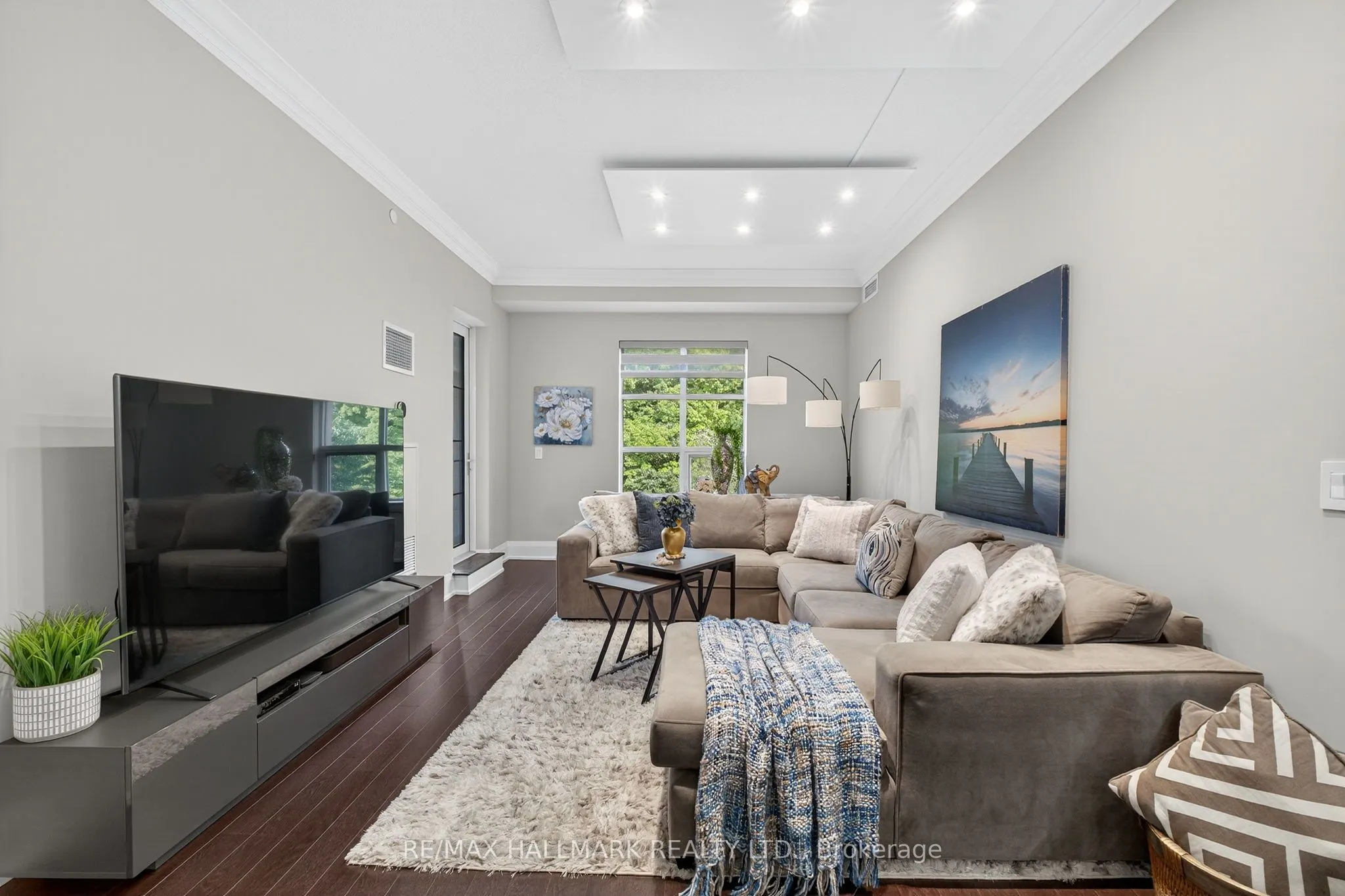 9909 Pine Valley Drive, #203