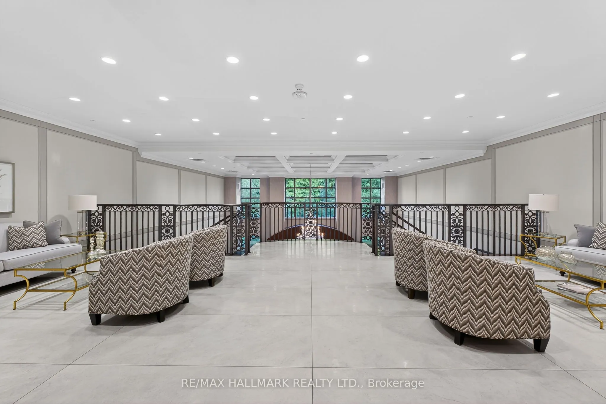 9909 Pine Valley Drive, #203