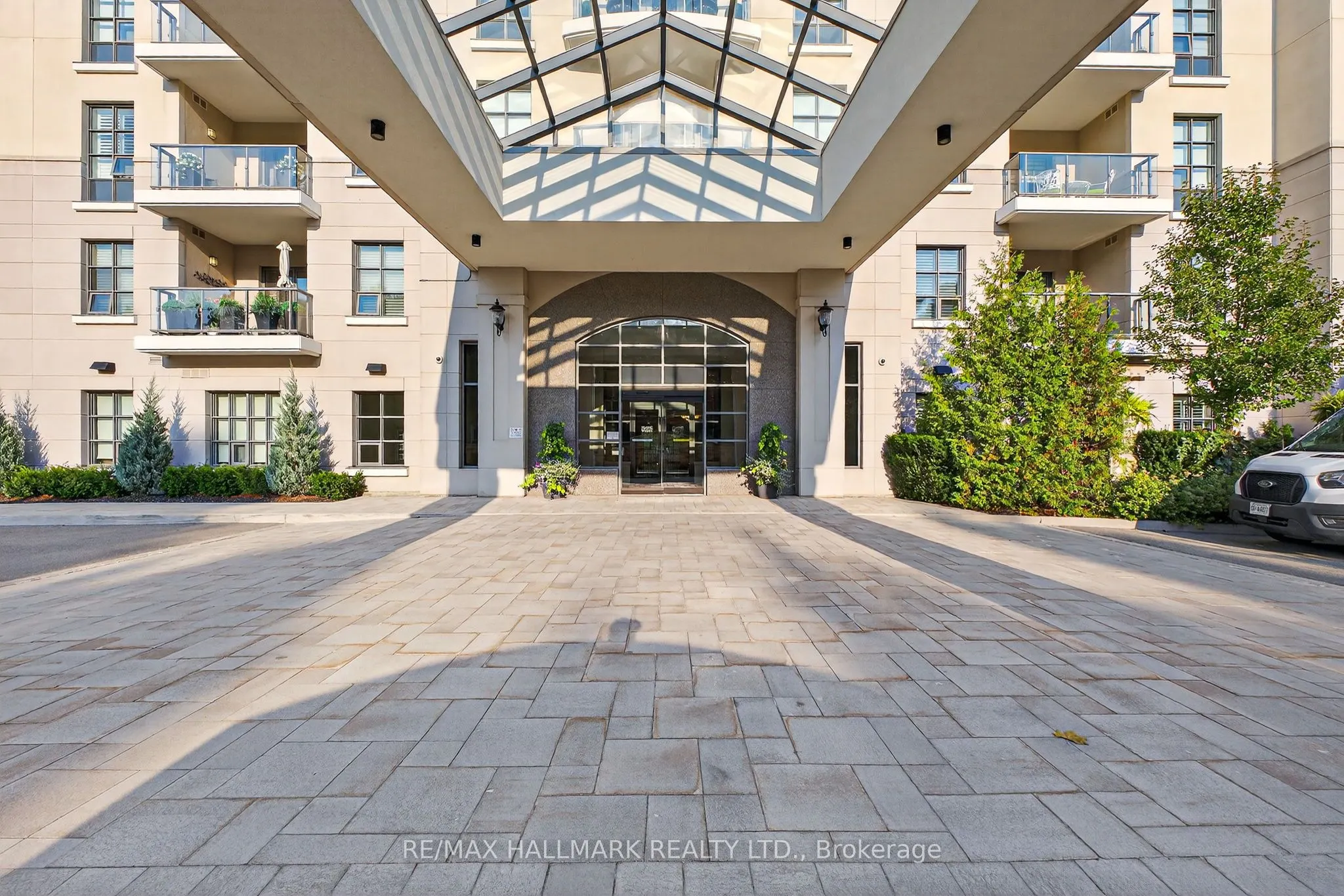 9909 Pine Valley Drive, #203