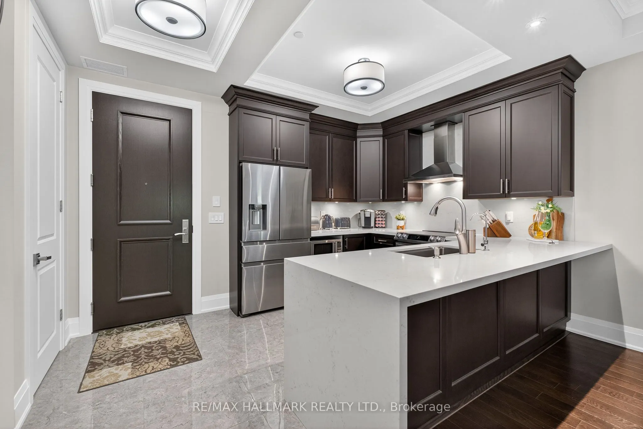 9909 Pine Valley Drive, #203