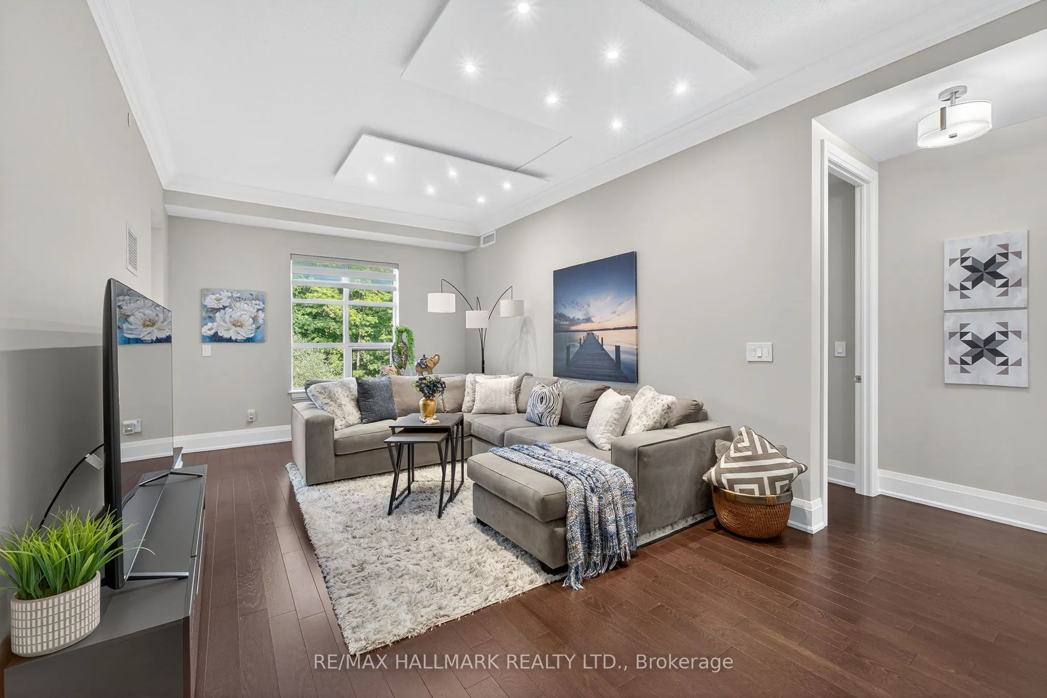 9909 Pine Valley Drive, #203