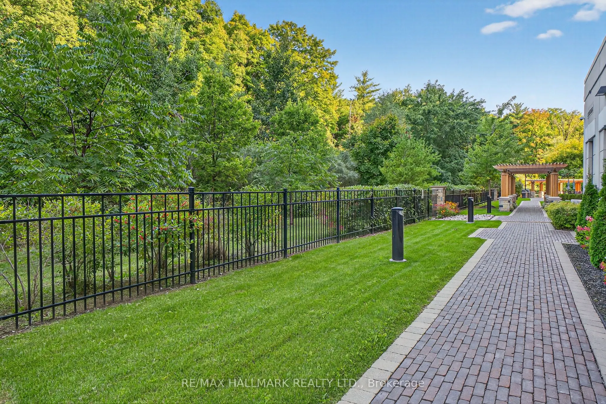 9909 Pine Valley Drive, #203