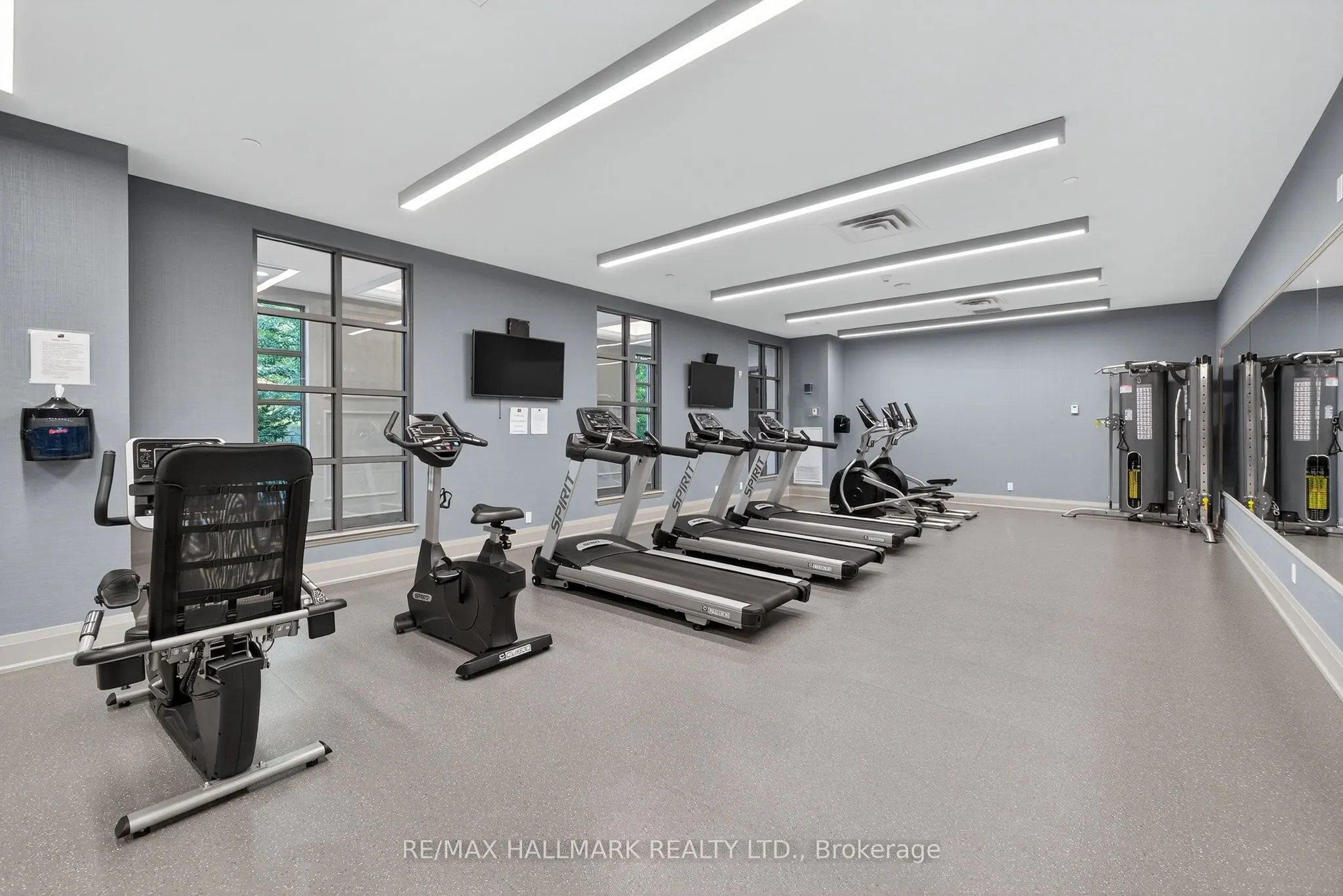 9909 Pine Valley Drive, #203