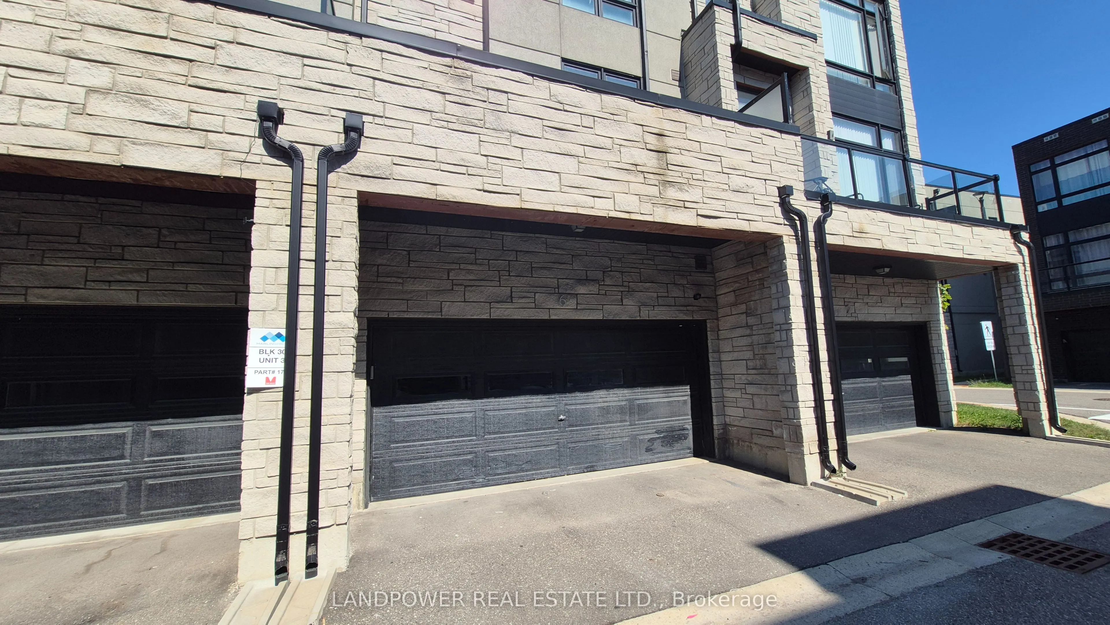 6 Gerussi Street