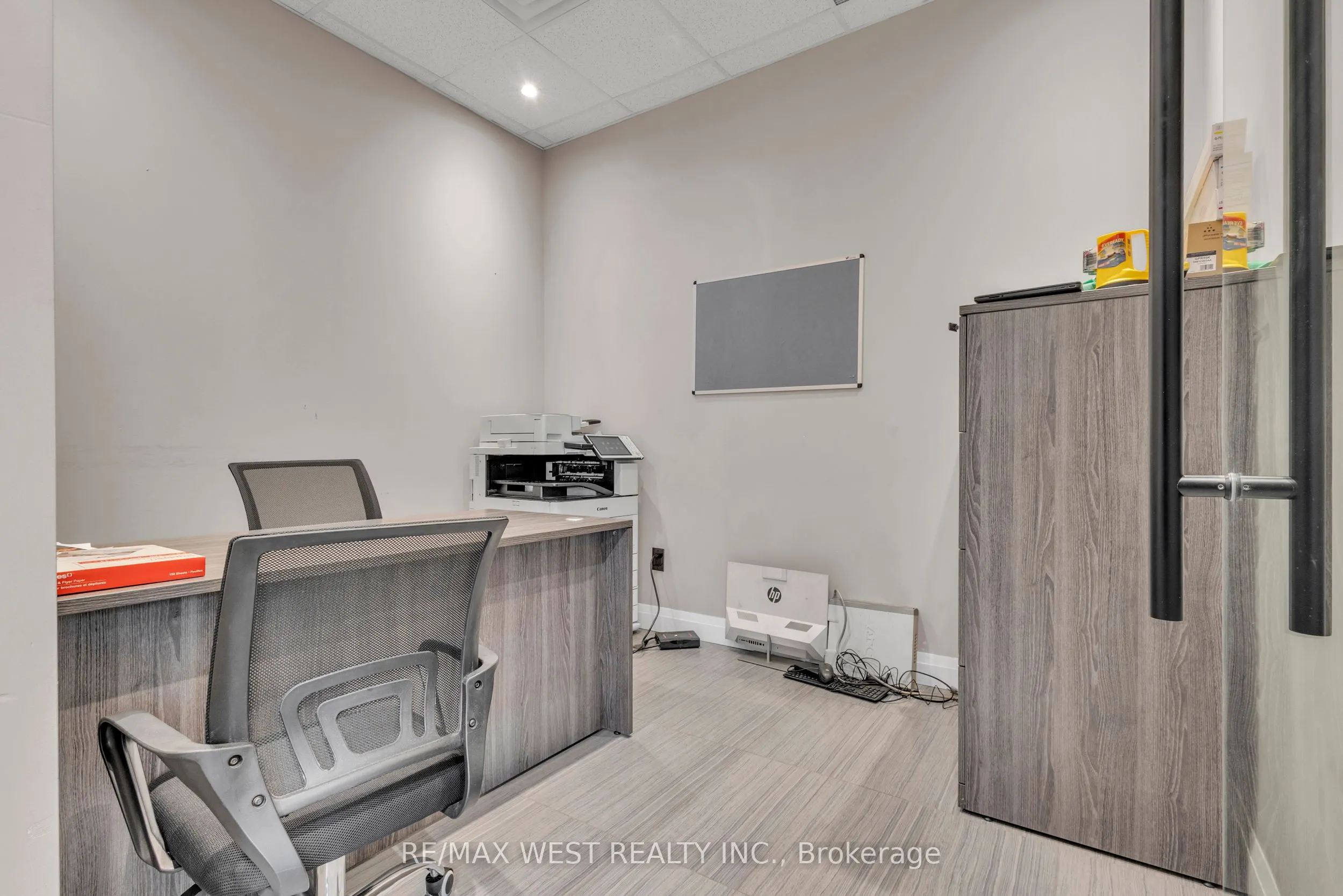 418 Hanlan Road, #17&18