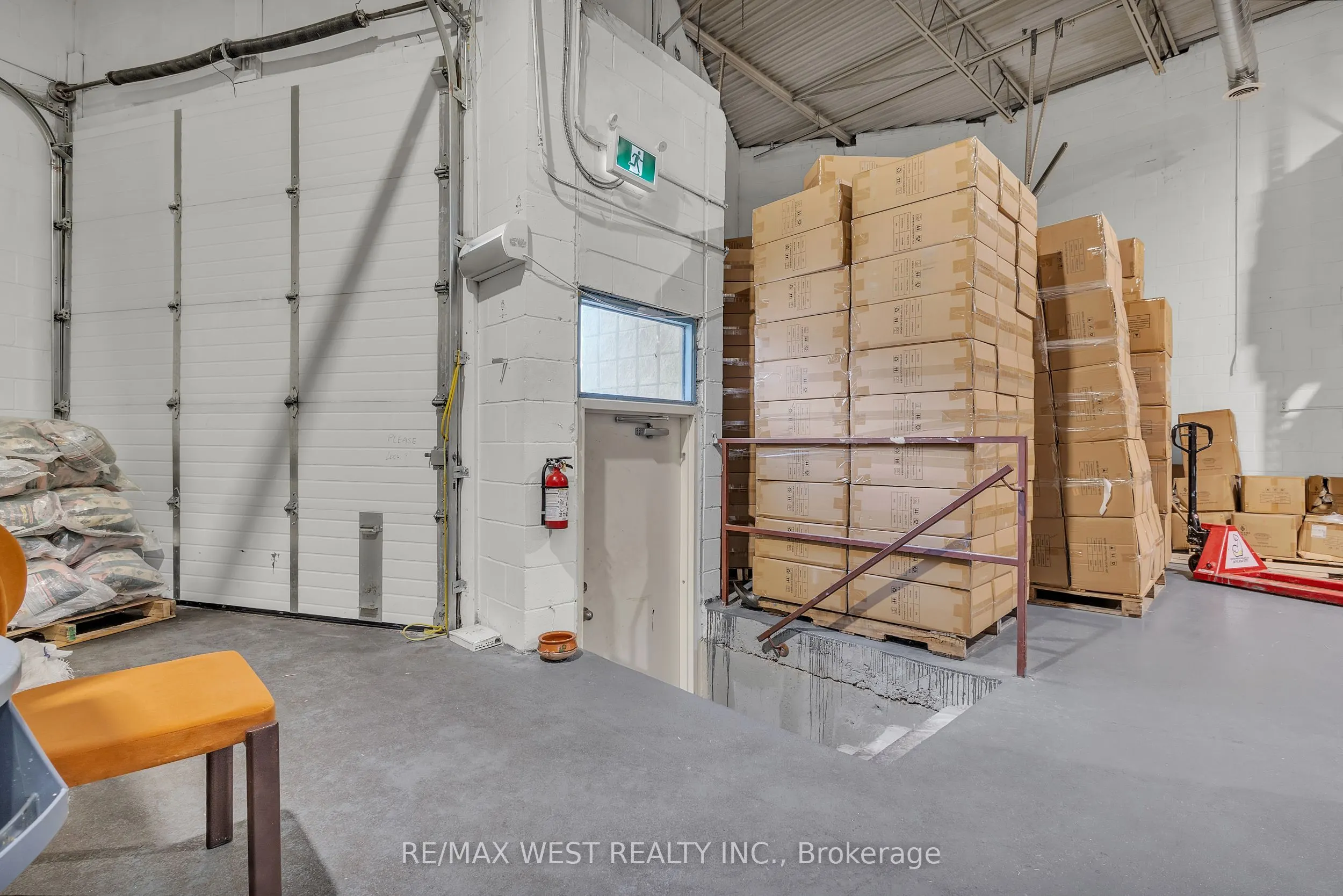418 Hanlan Road, #17&18