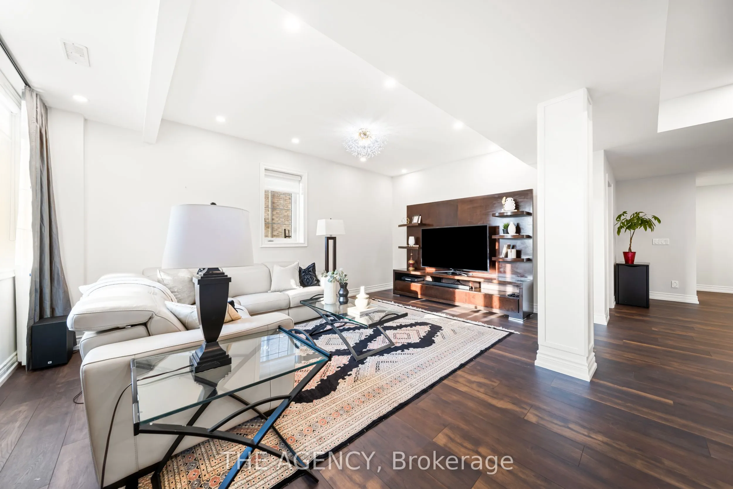 28 Chuck Ormsby Crescent