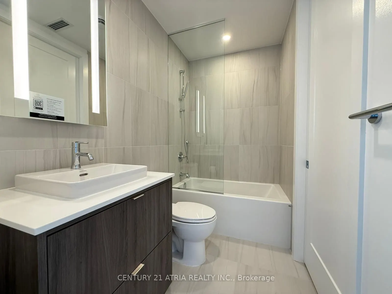 397 Royal Orchard Boulevard, #302