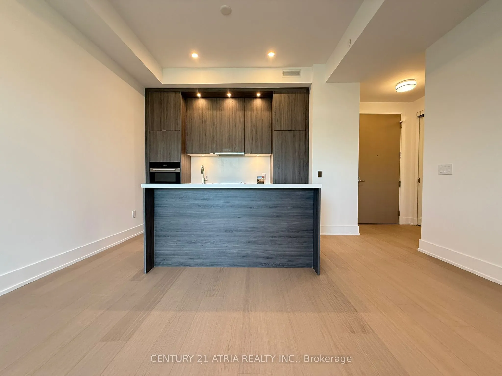 397 Royal Orchard Boulevard, #302