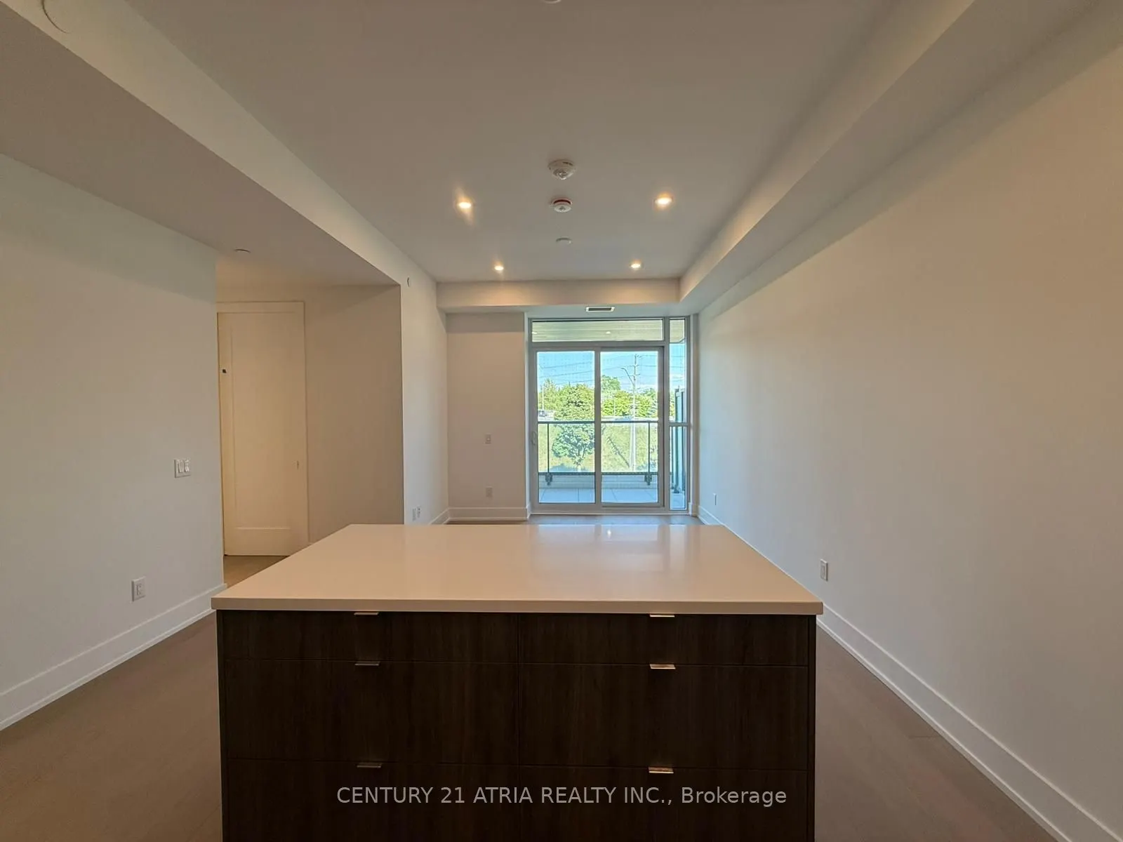 397 Royal Orchard Boulevard, #302