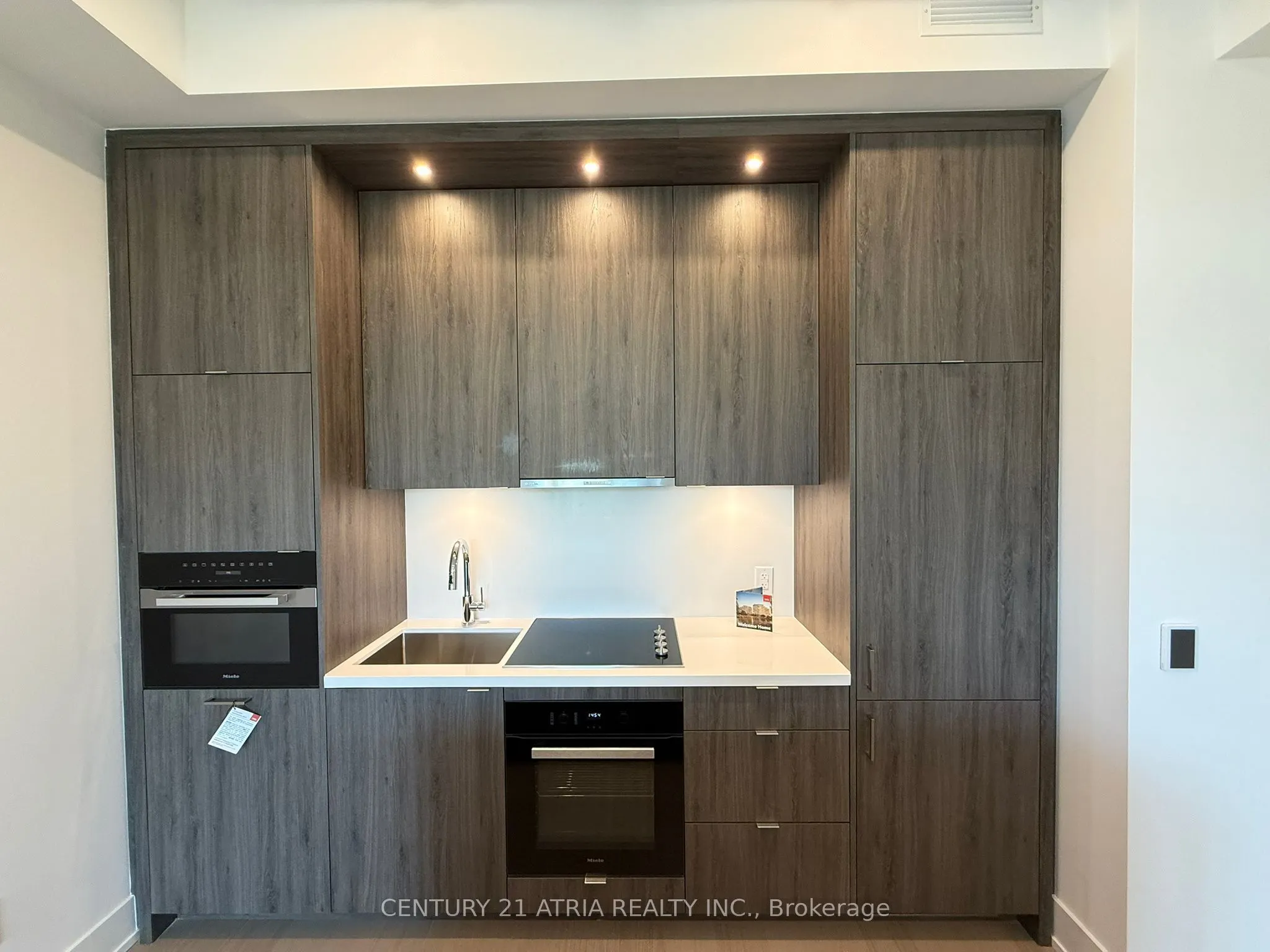 397 Royal Orchard Boulevard, #302