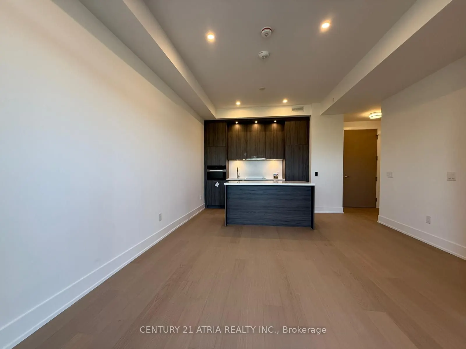 397 Royal Orchard Boulevard, #302