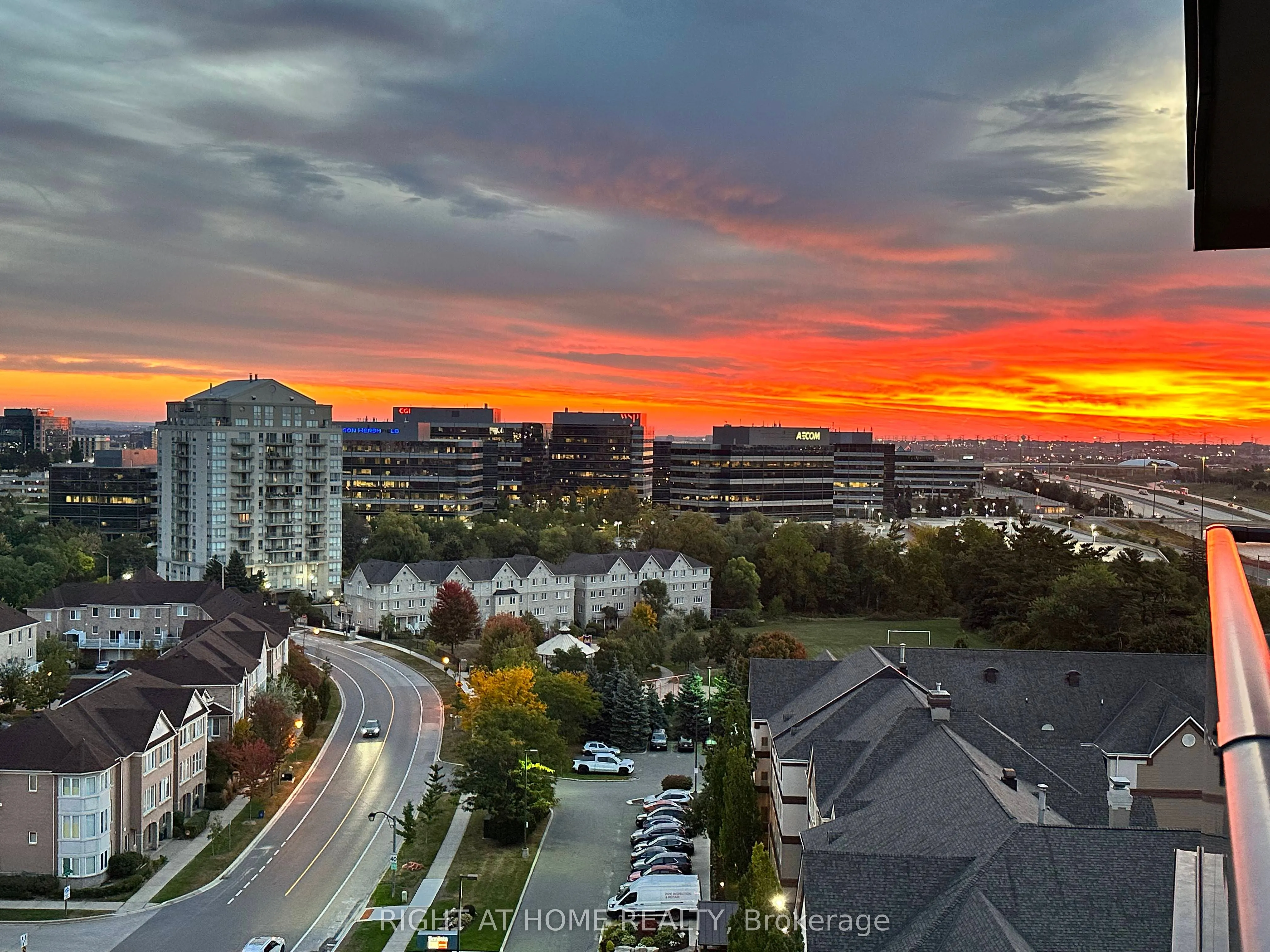 325 South Park Road, #1202