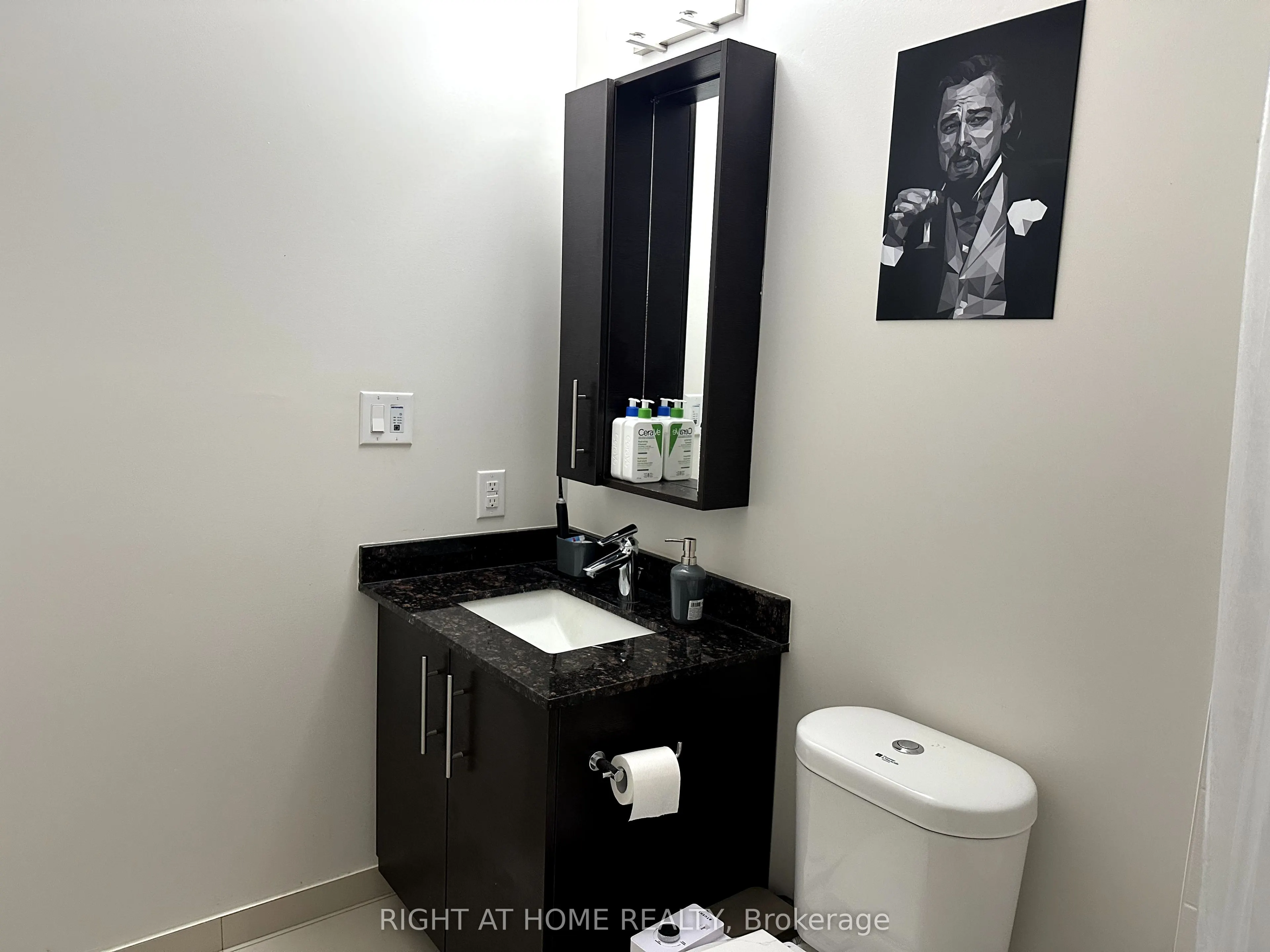 325 South Park Road, #1202