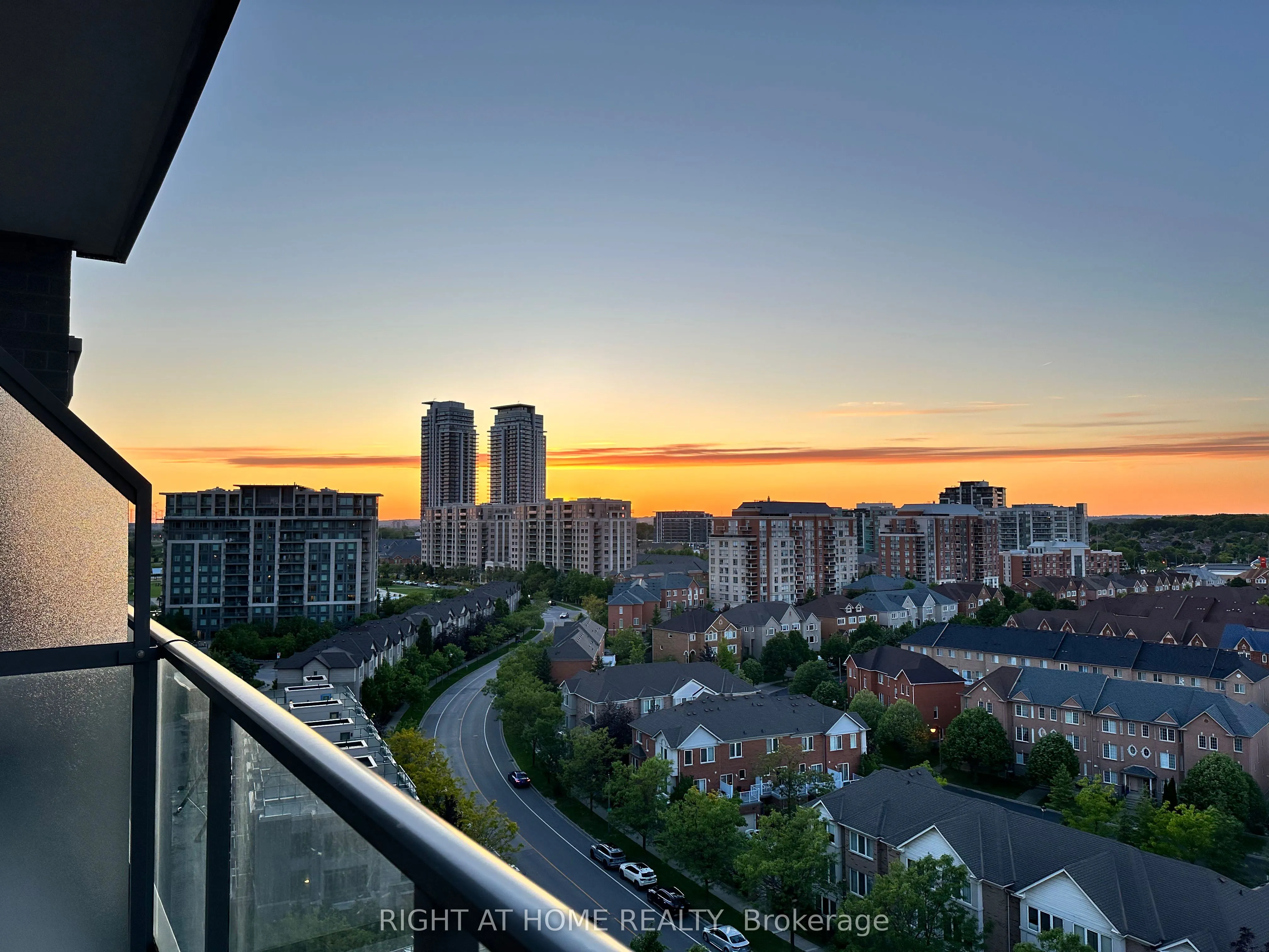 325 South Park Road, #1202