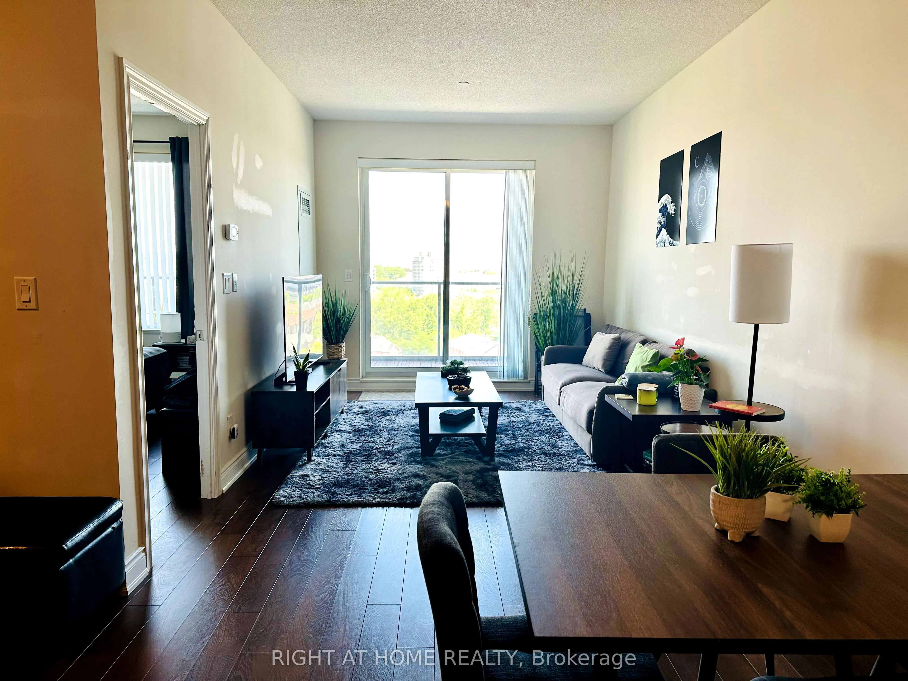 325 South Park Road, #1202
