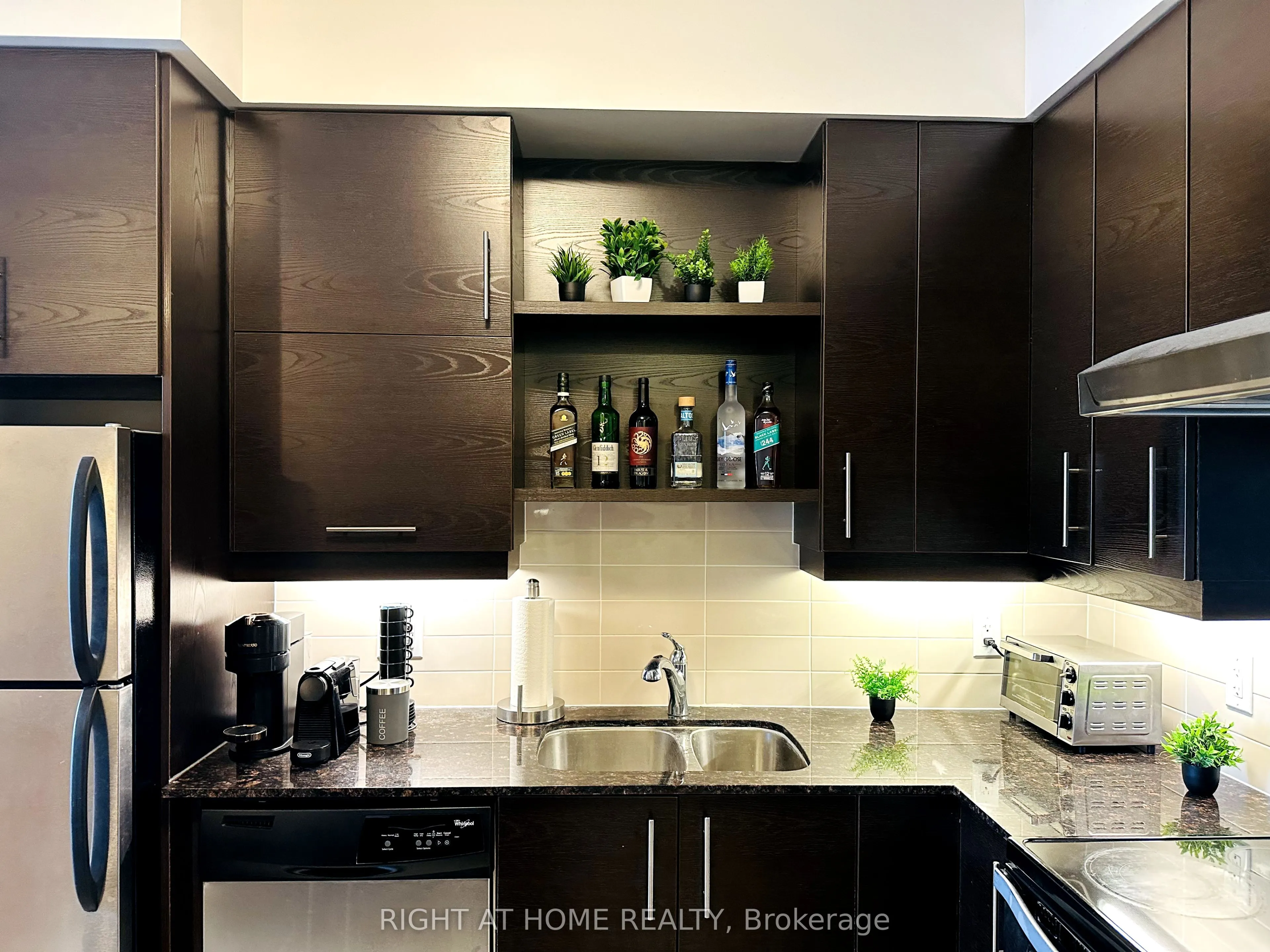 325 South Park Road, #1202