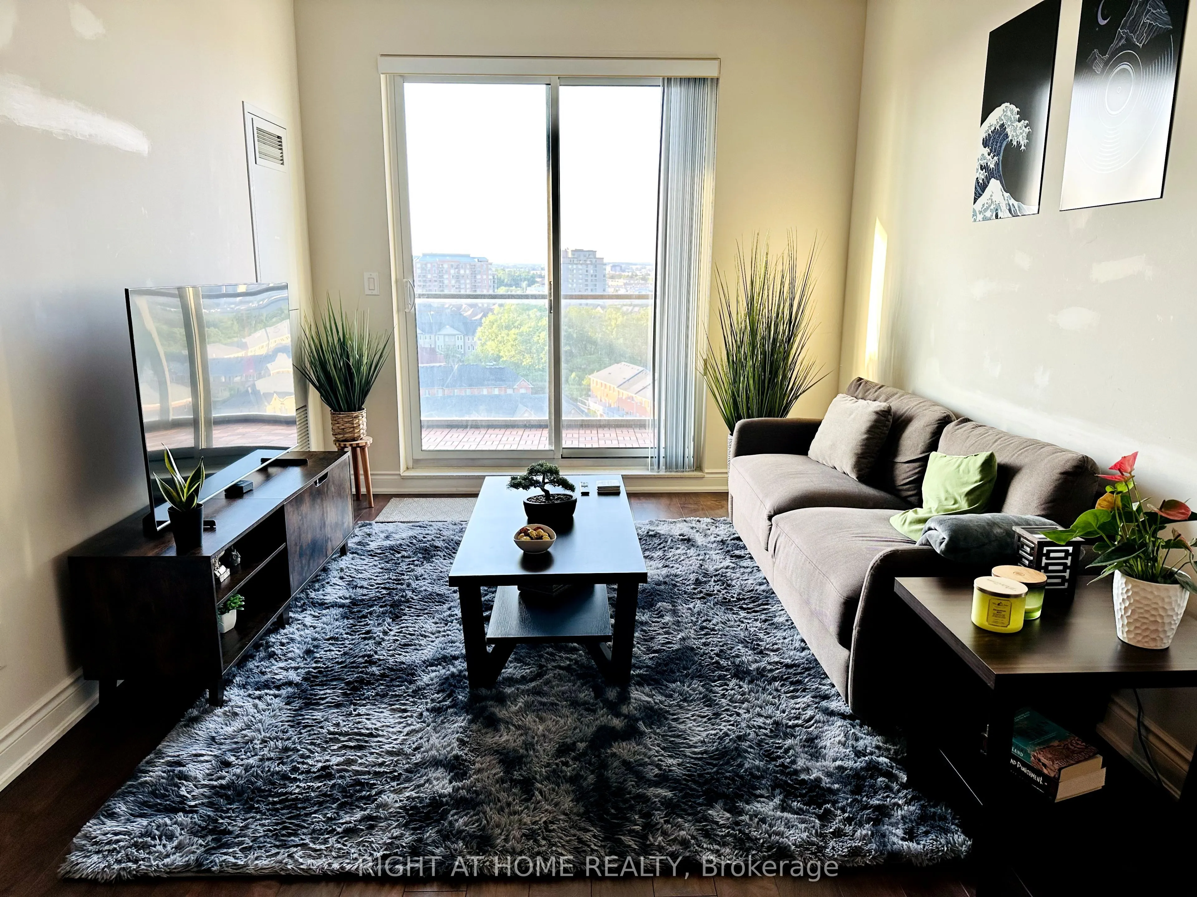 325 South Park Road, #1202