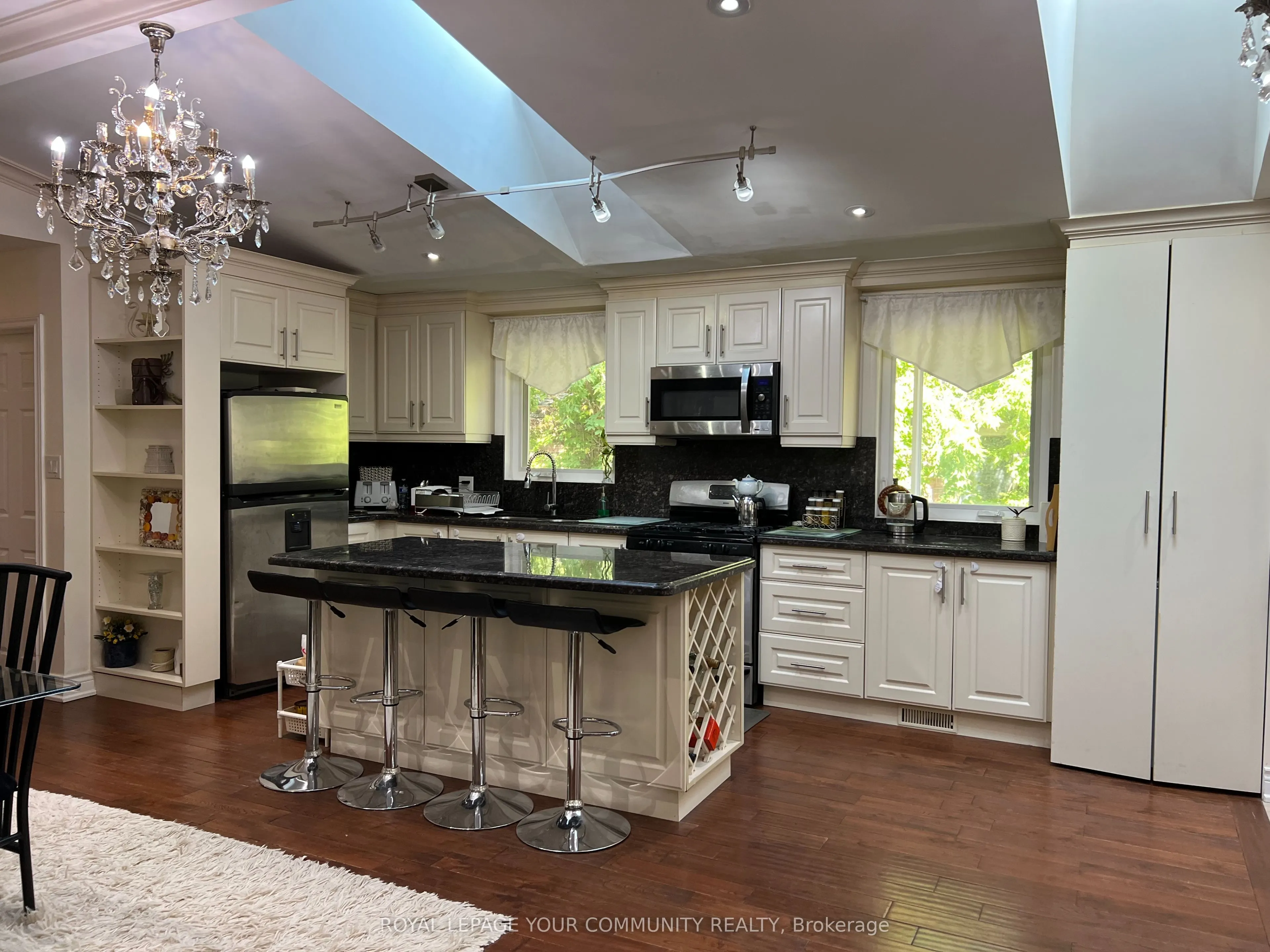 78 Meadowview Avenue