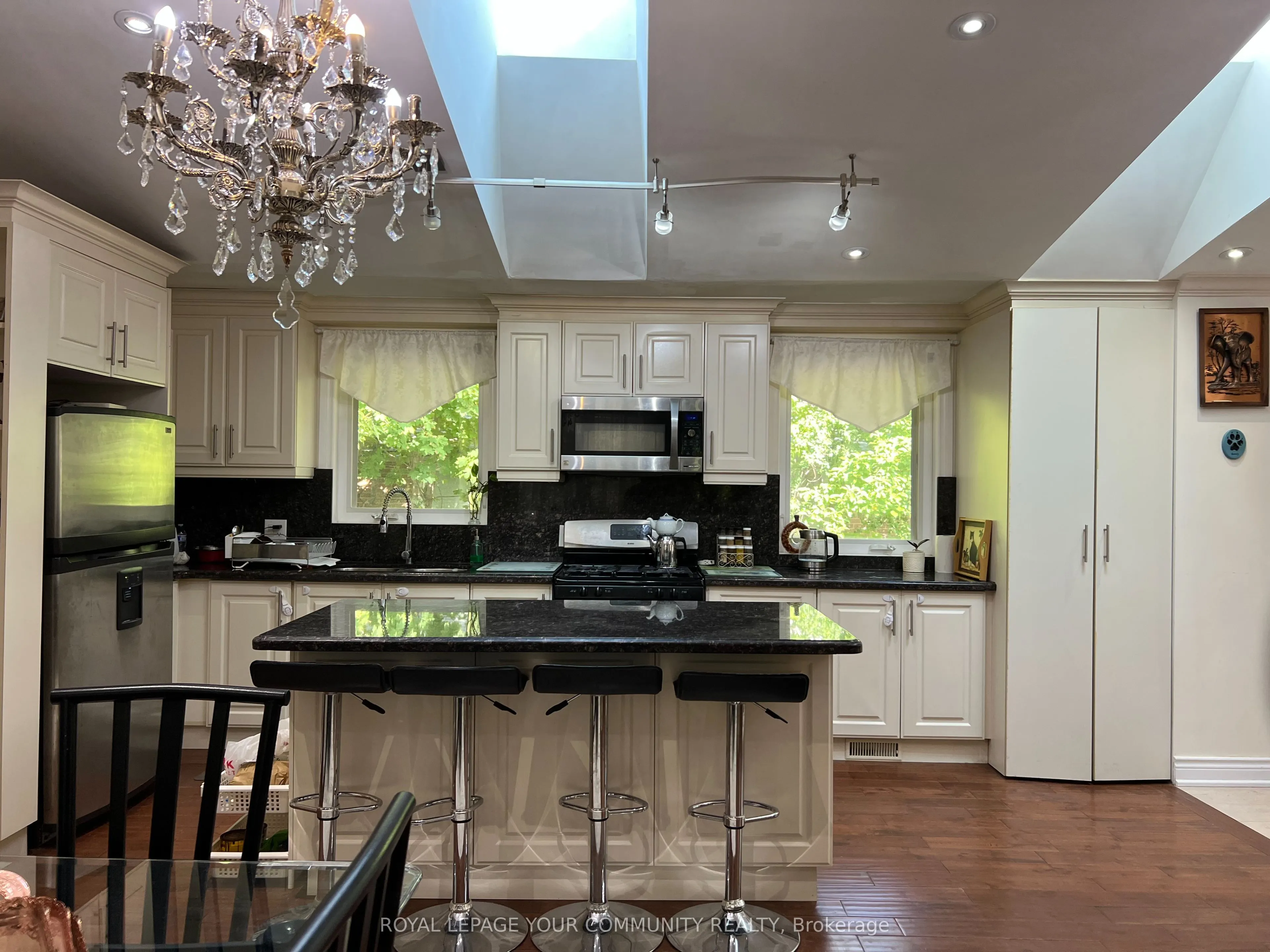 78 Meadowview Avenue